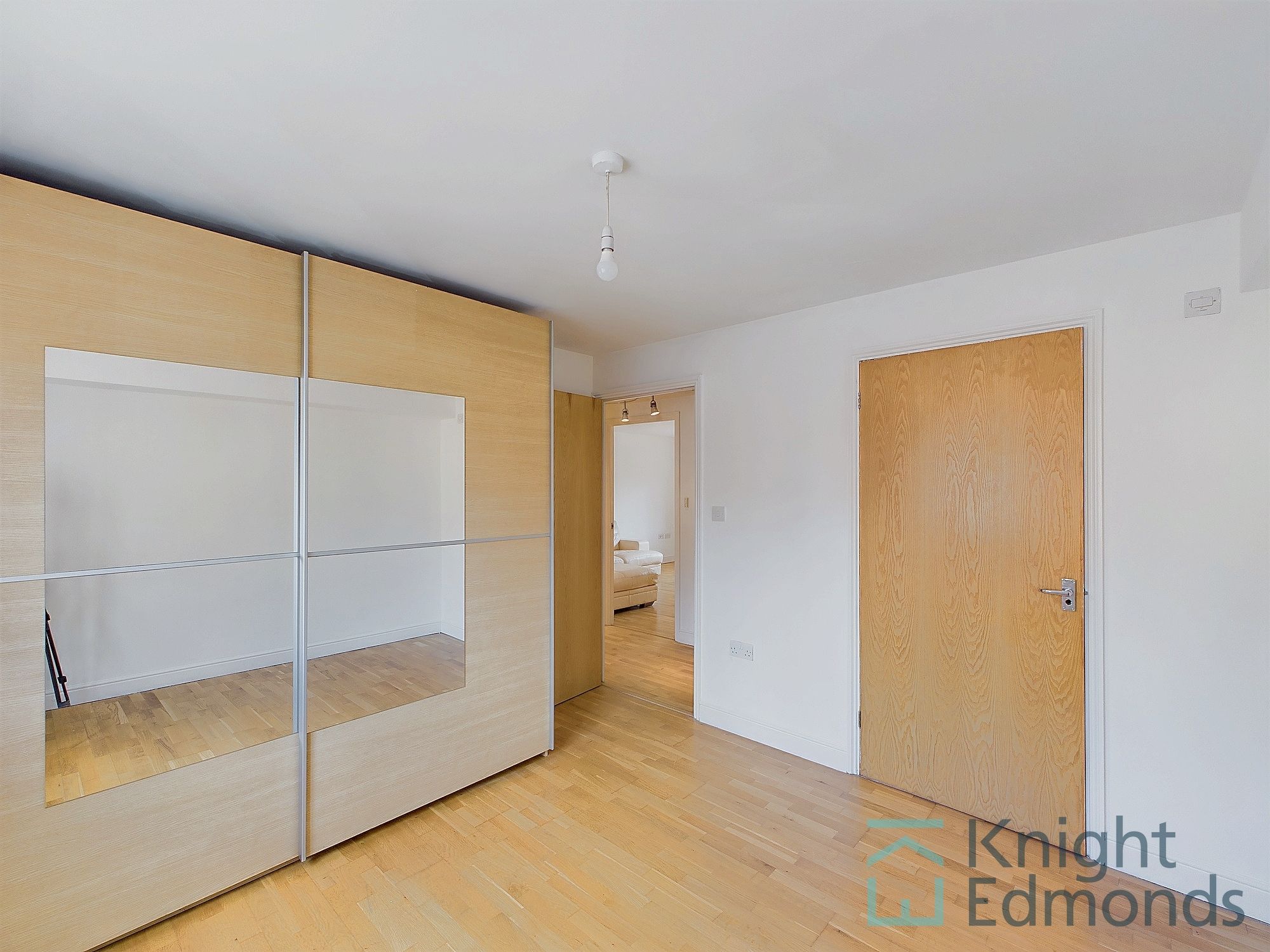 2 bed apartment for sale in St. Peters Street, Maidstone  - Property Image 9