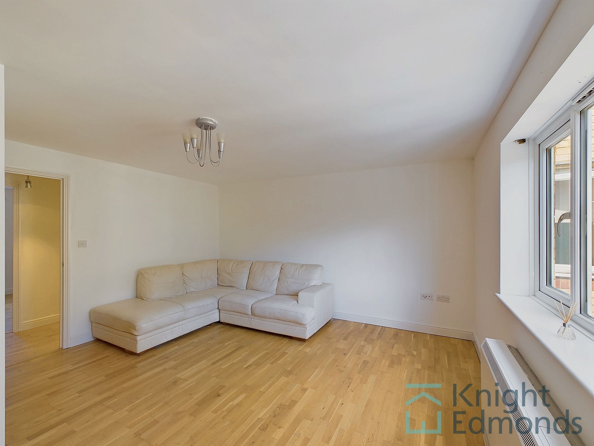 2 bed apartment for sale in St. Peters Street, Maidstone  - Property Image 3