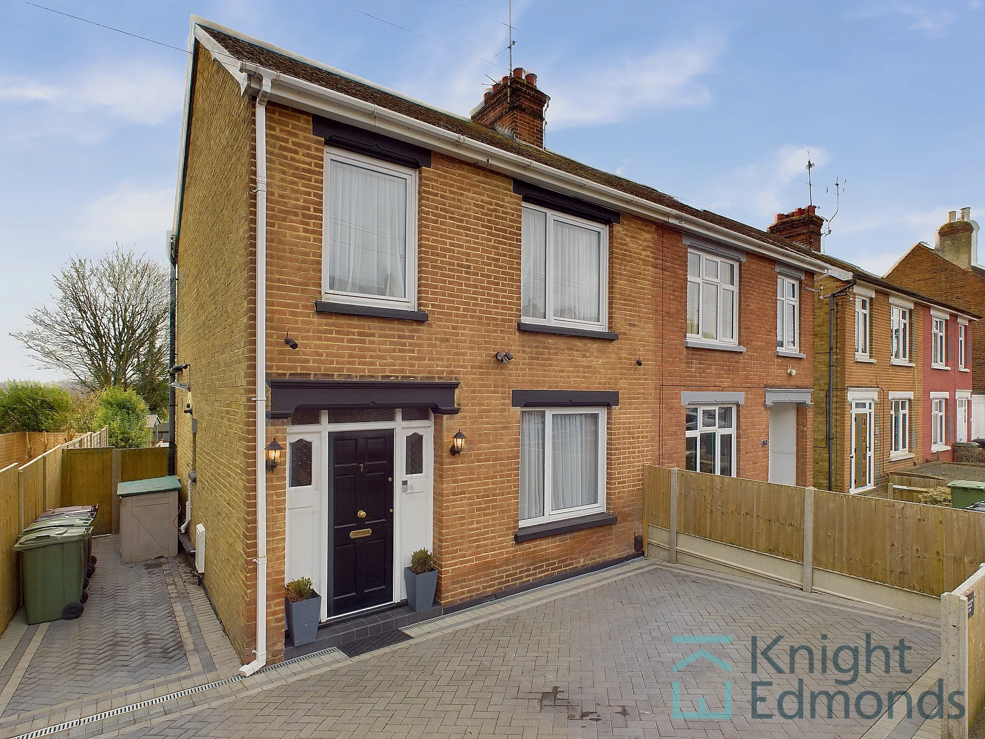 4 bed semi-detached house for sale in Hartnup Street, Maidstone  - Property Image 1
