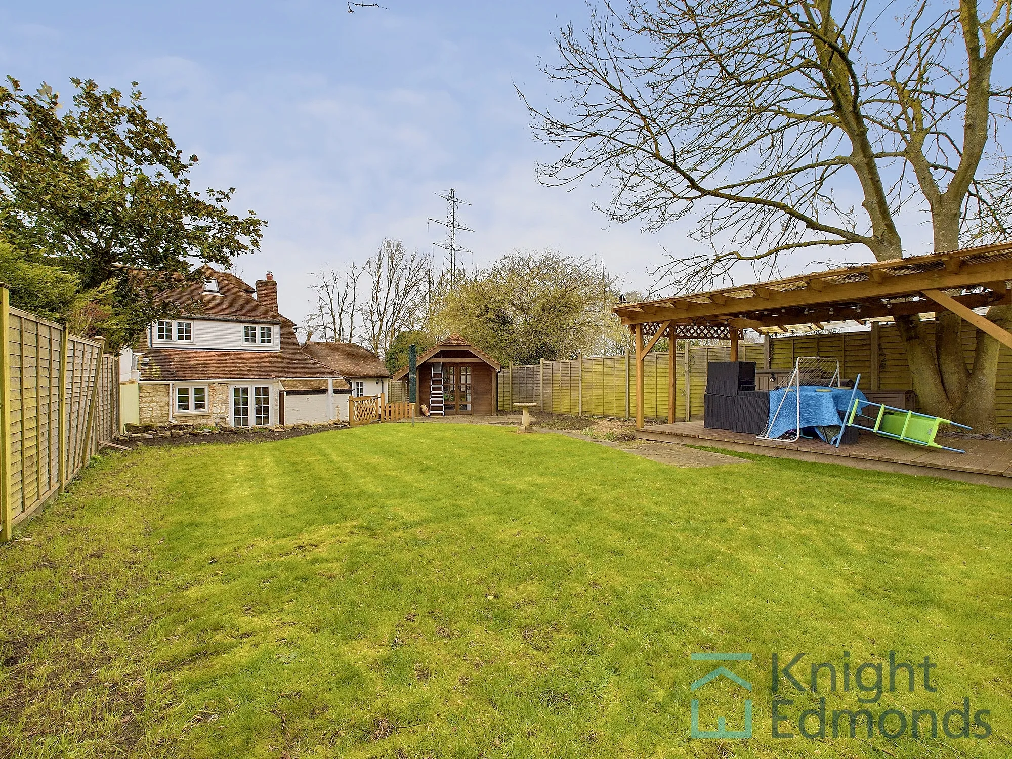 4 bed semi-detached house for sale in Lower Road, Maidstone  - Property Image 4