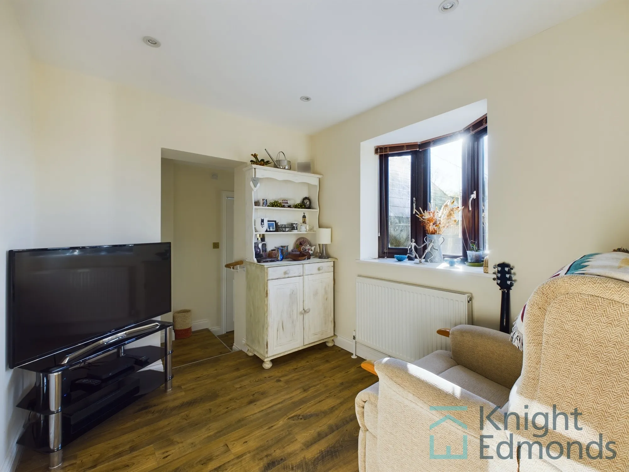 2 bed semi-detached house for sale in Pilgrims Way, Maidstone  - Property Image 9
