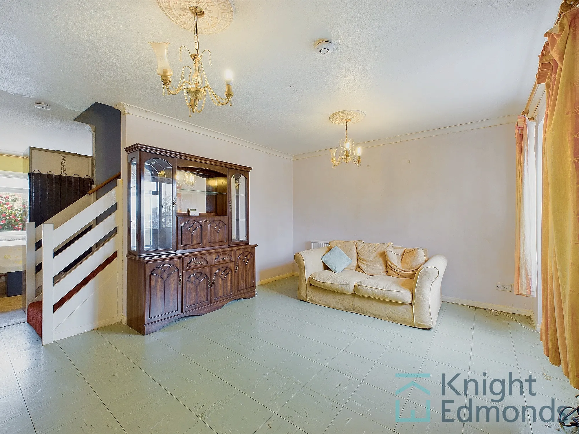 3 bed mid-terraced house for sale in Elmstone Close, Maidstone  - Property Image 5