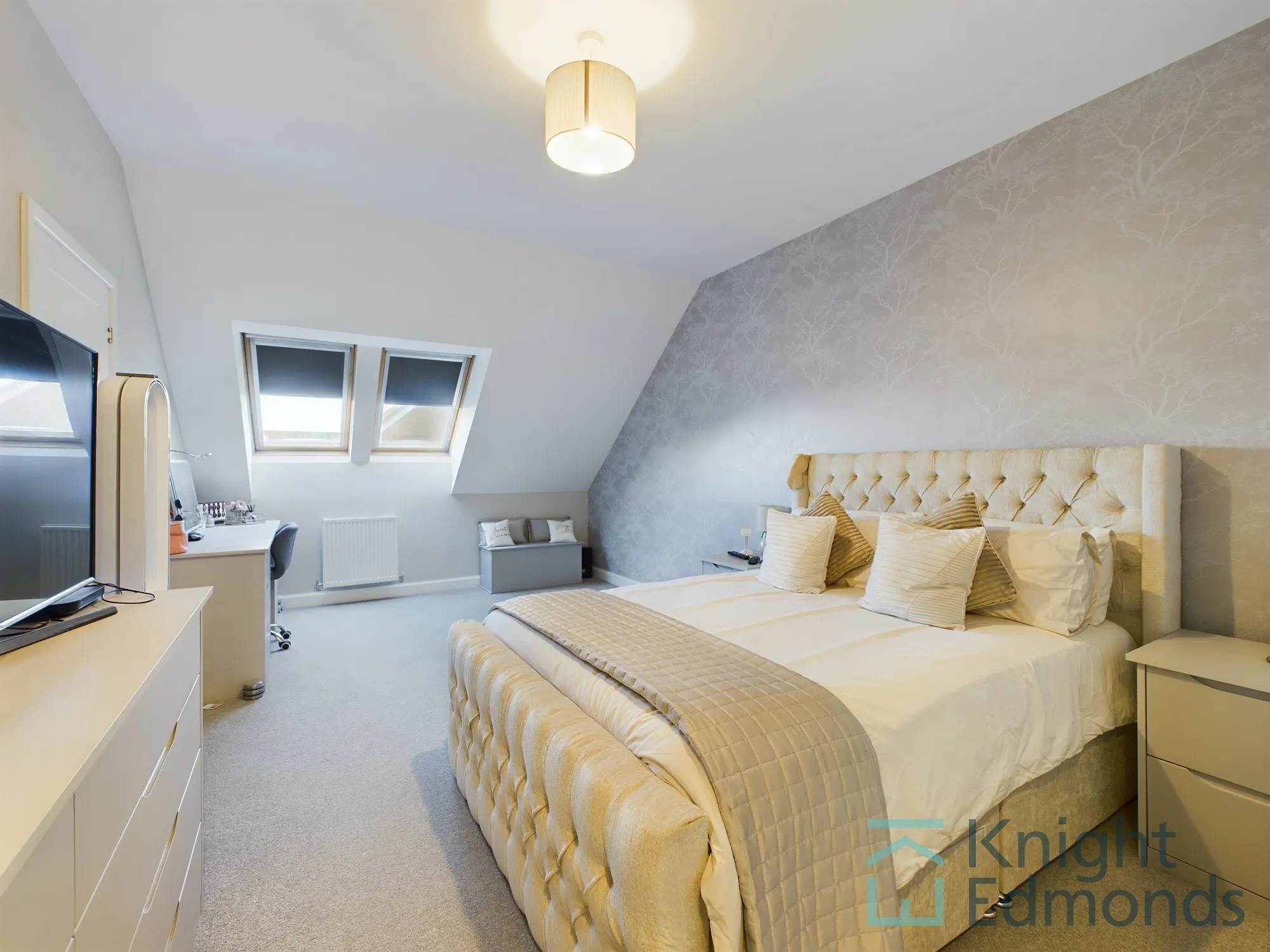 4 bed terraced house for sale in Matthews Avenue, Maidstone  - Property Image 2