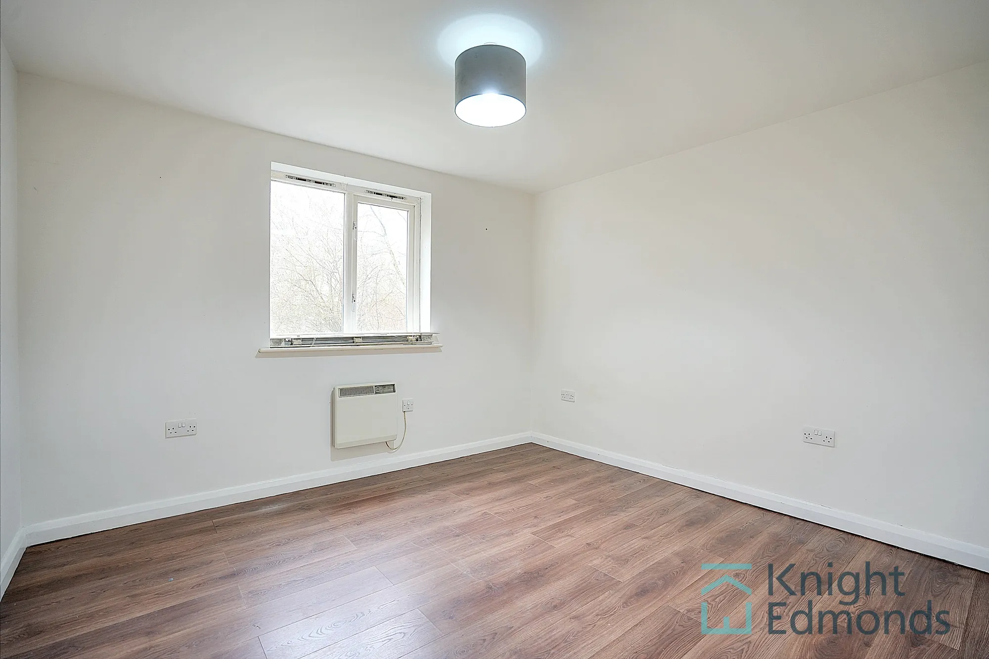 2 bed apartment for sale in St. Peters Street, Maidstone  - Property Image 5