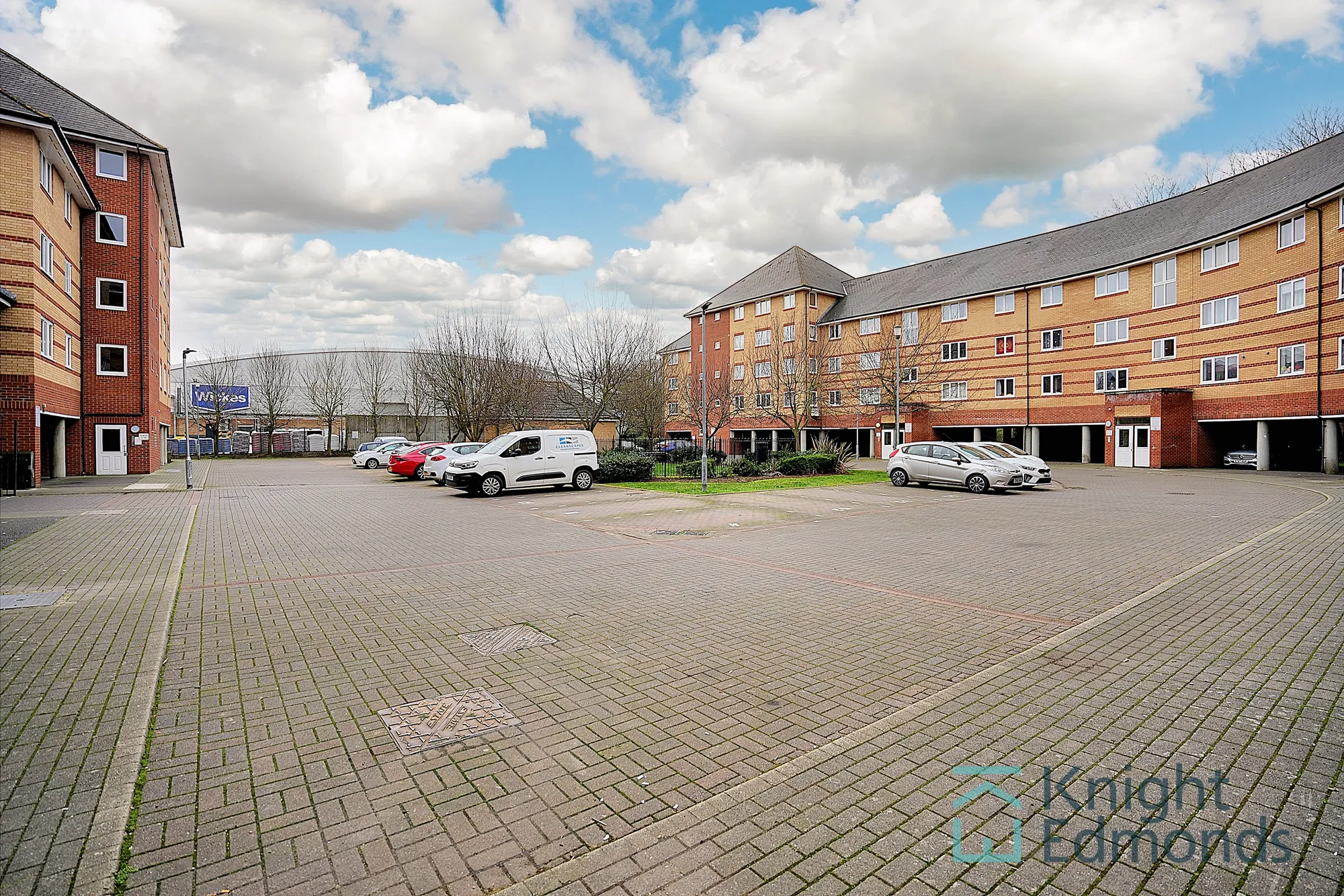 2 bed apartment for sale in St. Peters Street, Maidstone  - Property Image 7