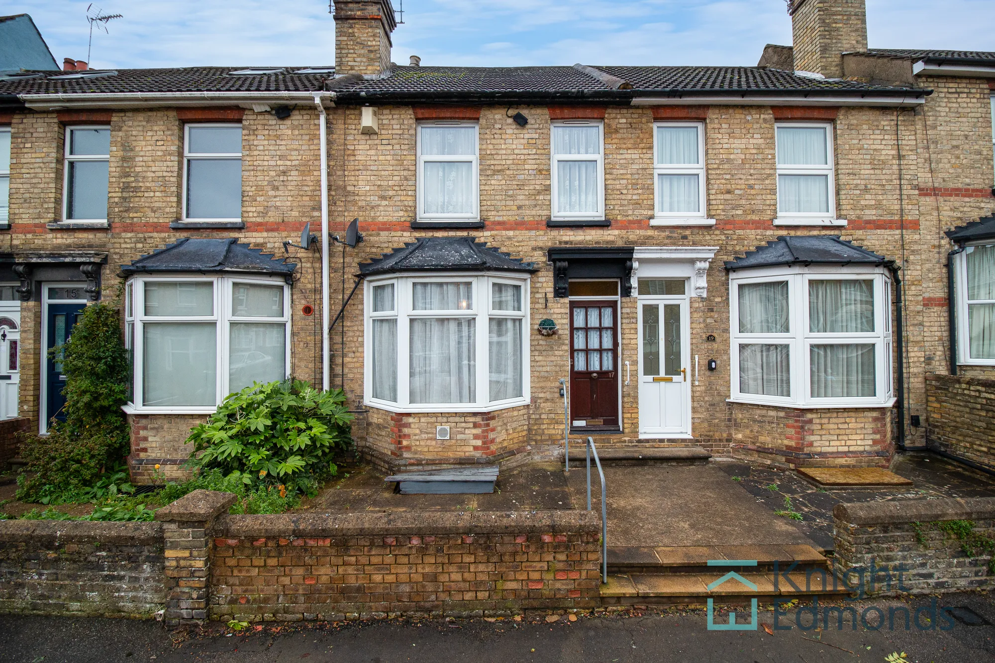 3 bed mid-terraced house for sale in Victoria Street, Maidstone - Property Image 1