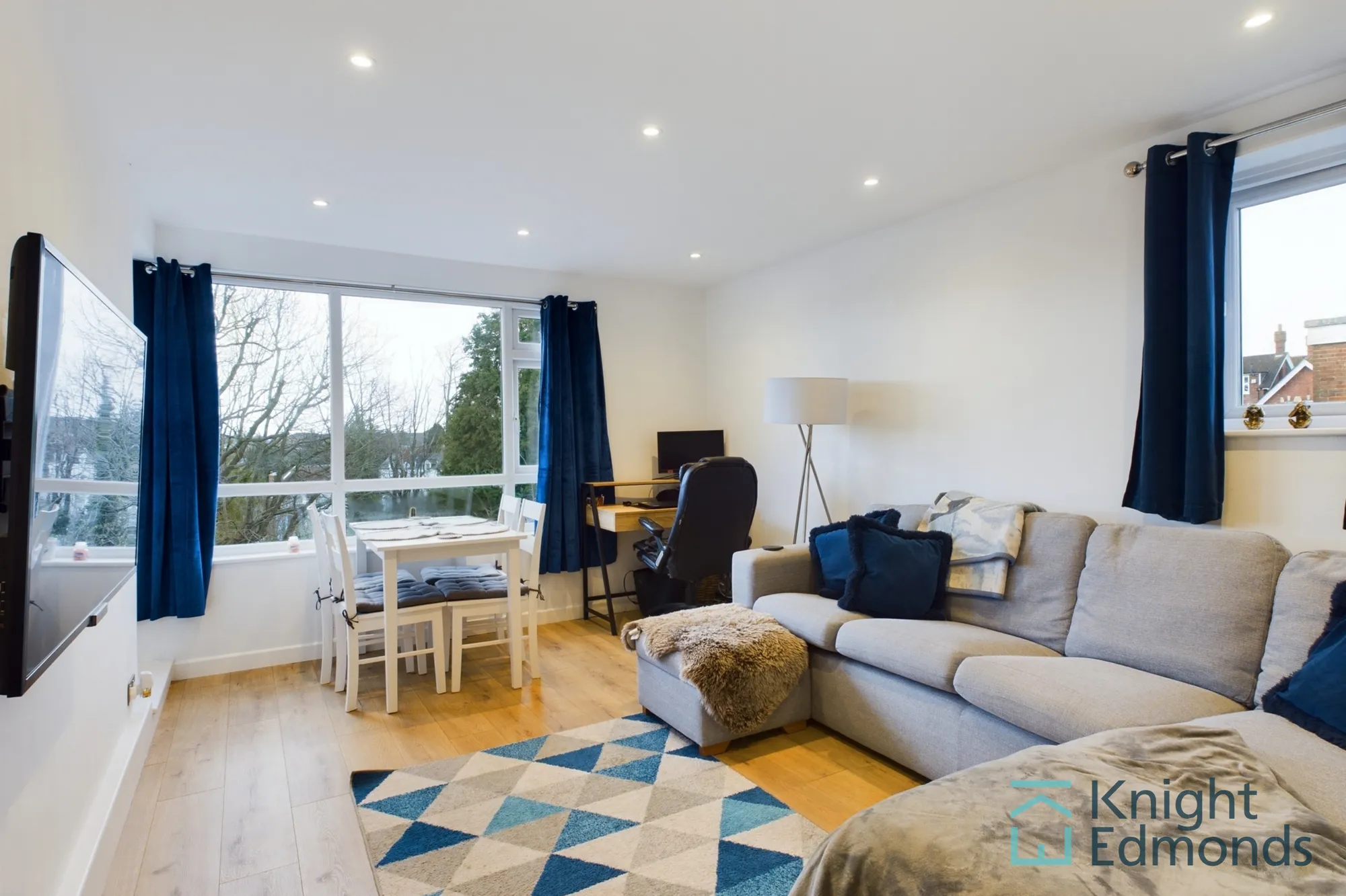 2 bed apartment for sale in Chilston Road, Tunbridge Wells  - Property Image 2