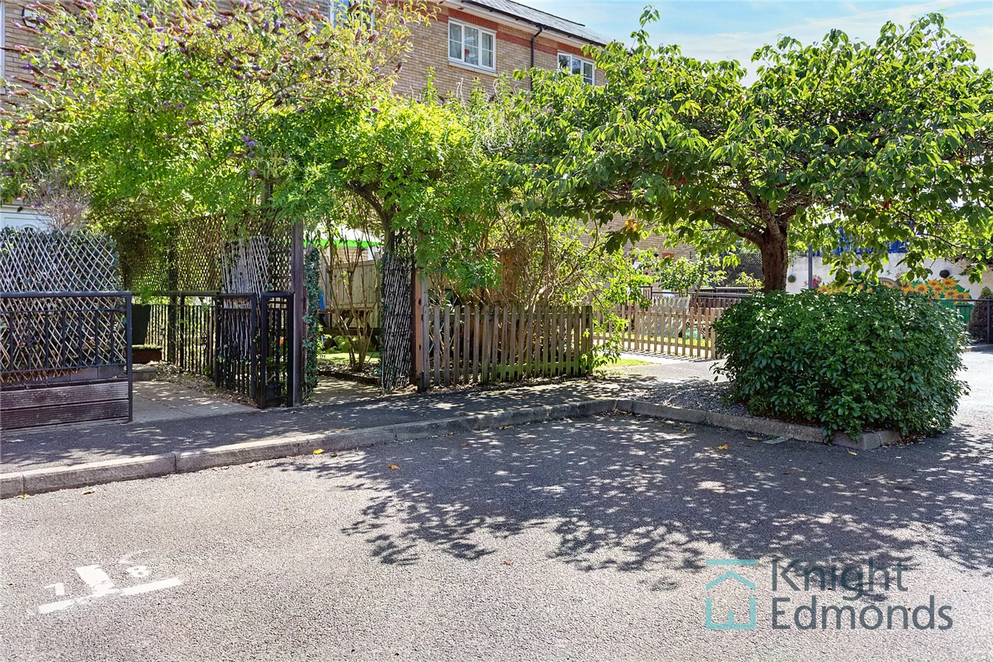 3 bed terraced house for sale in St. Peters Street, Maidstone  - Property Image 23