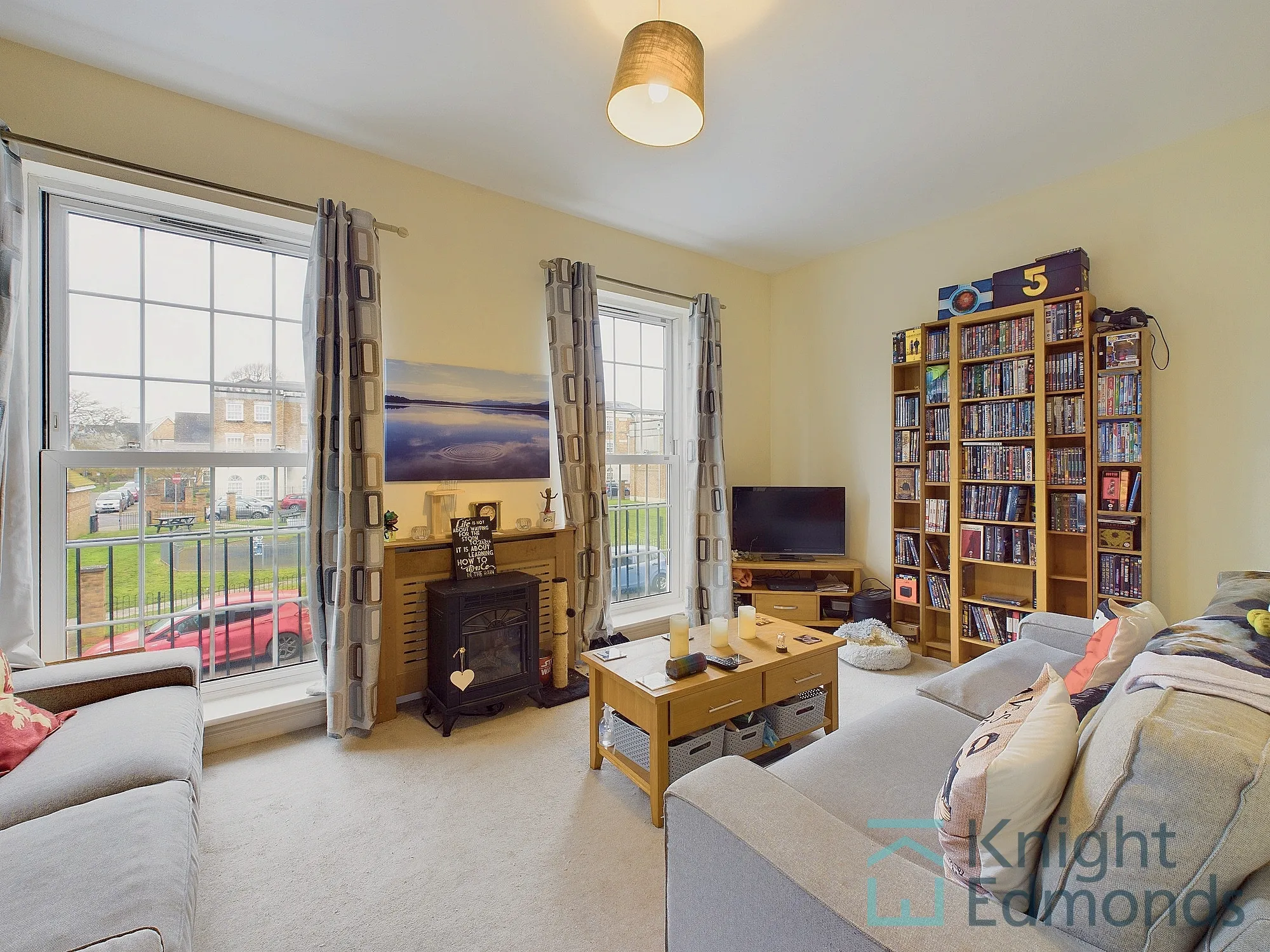 3 bed terraced house for sale in Tarragon Road, Maidstone  - Property Image 2