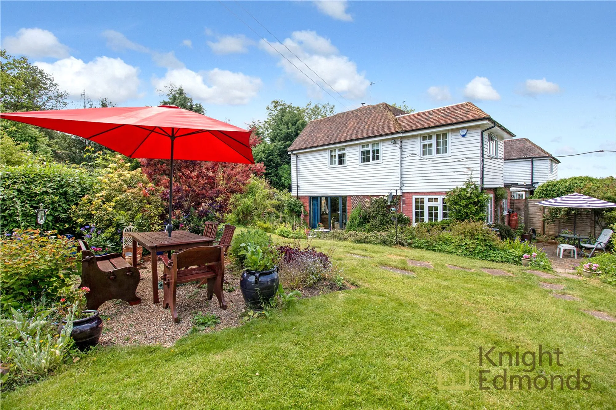 3 bed end of terrace house for sale in Hilltop, Maidstone 3