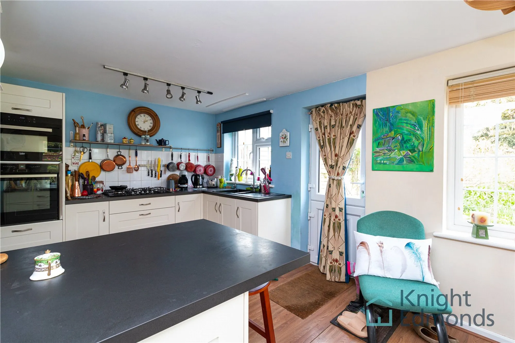 3 bed end of terrace house for sale in Hilltop, Maidstone 9