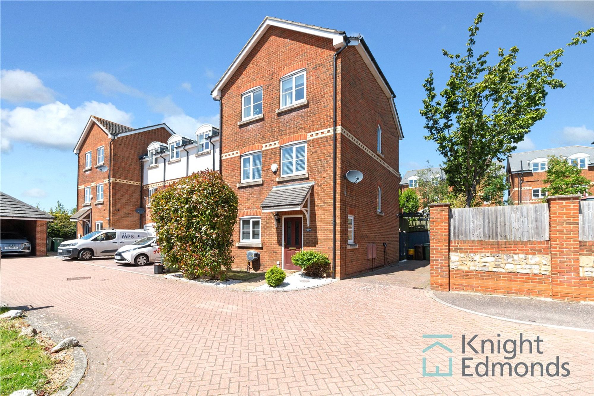 4 bed end of terrace house for sale in Bosman Close, Maidstone  - Property Image 1