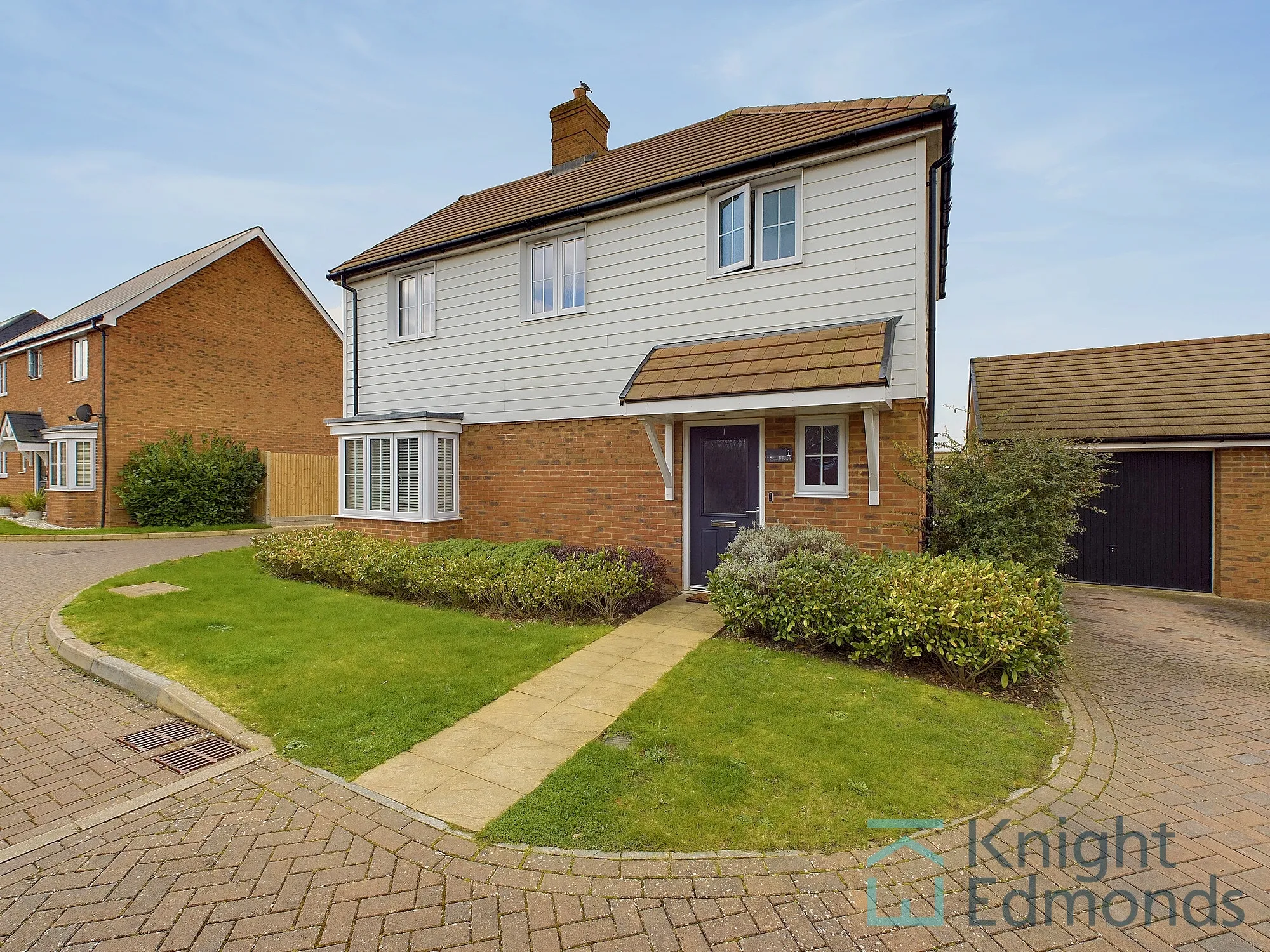 3 bed detached house for sale in Kennards Road, Maidstone  - Property Image 1