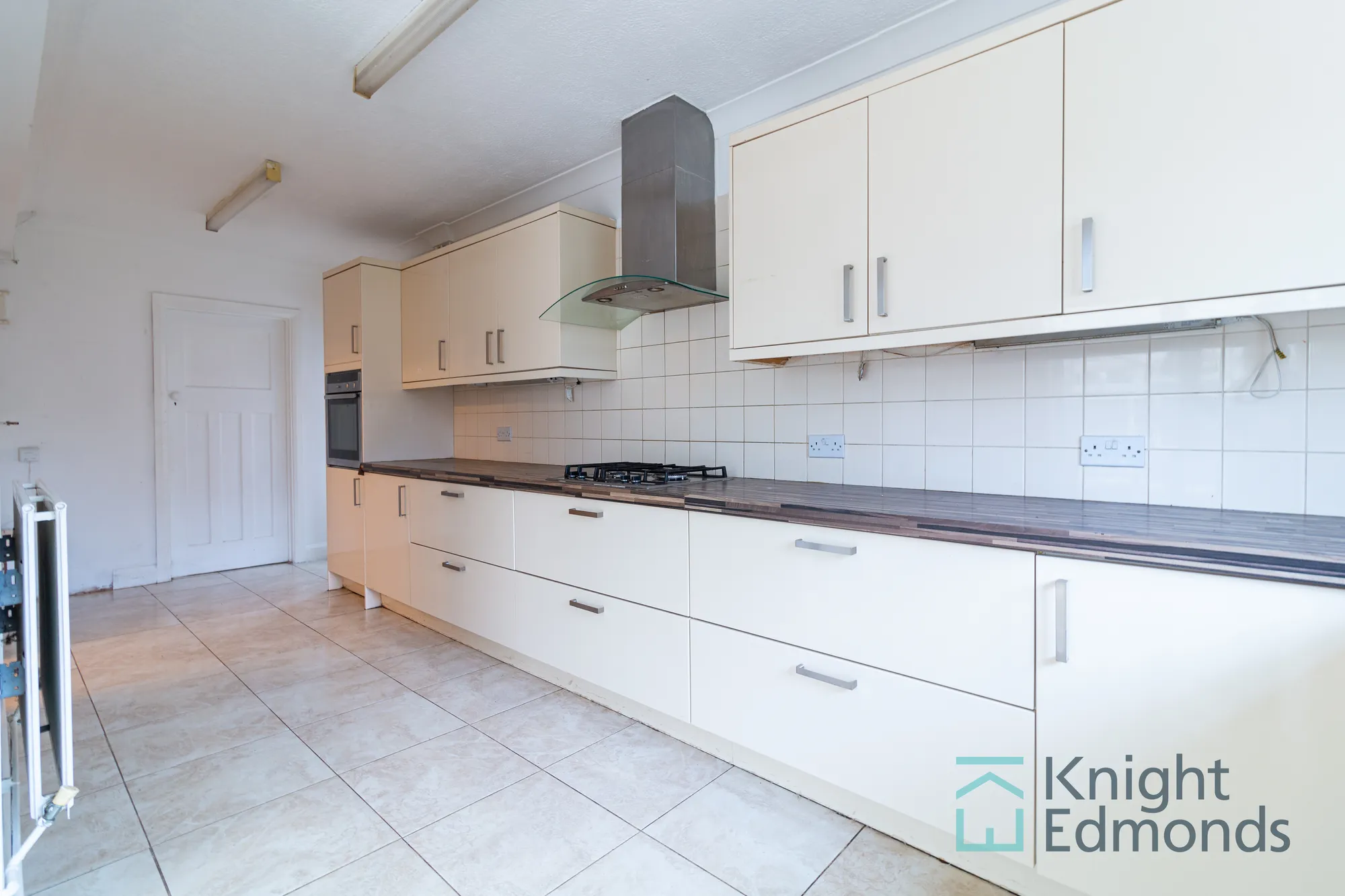 3 bed detached house for sale in Loose Road, Maidstone  - Property Image 4