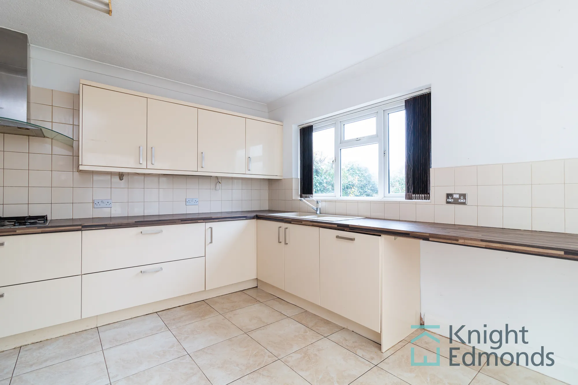 3 bed detached house for sale in Loose Road, Maidstone  - Property Image 5