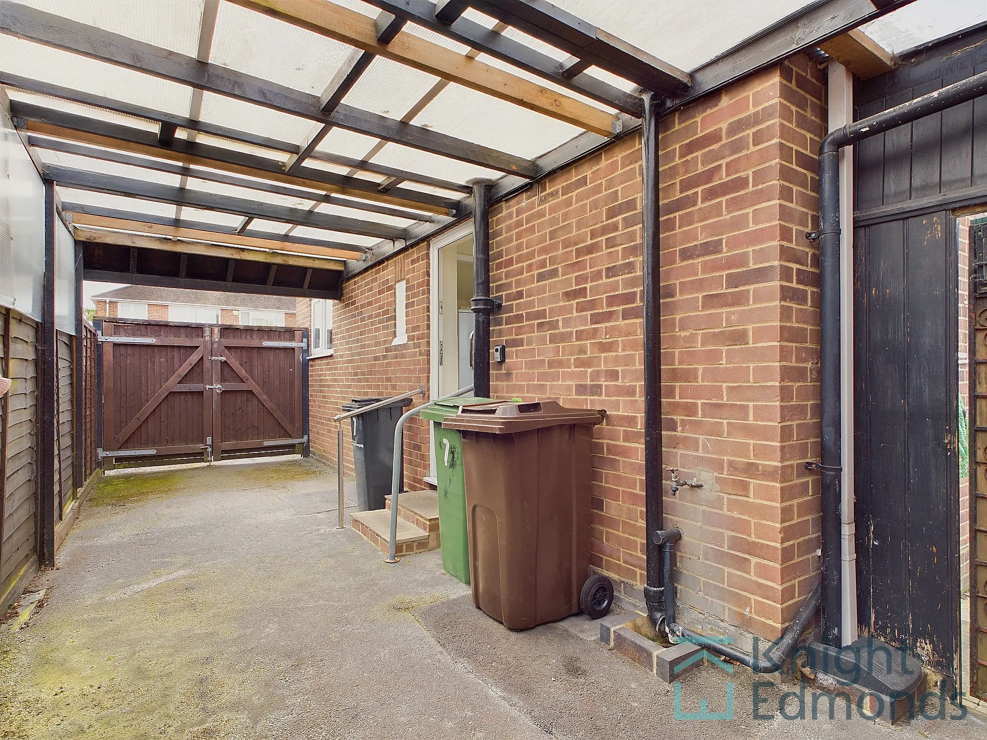 3 bed semi-detached house for sale in Spencer Way, Maidstone  - Property Image 12