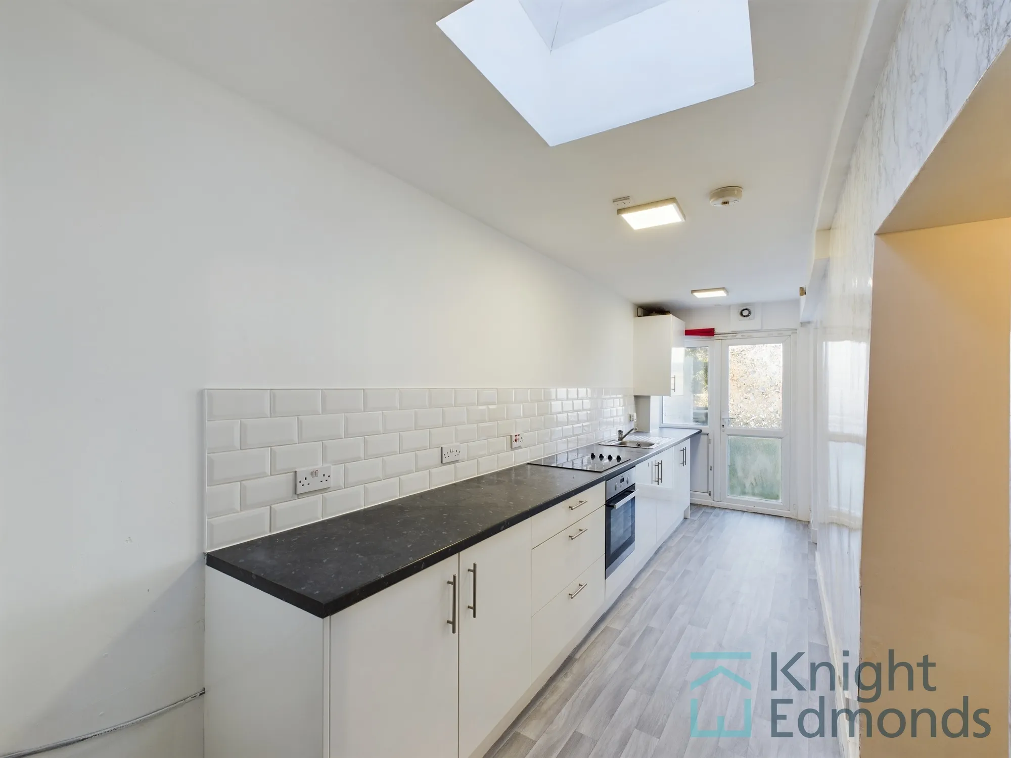 3 bed mid-terraced house for sale in Britton Street, Gillingham  - Property Image 2