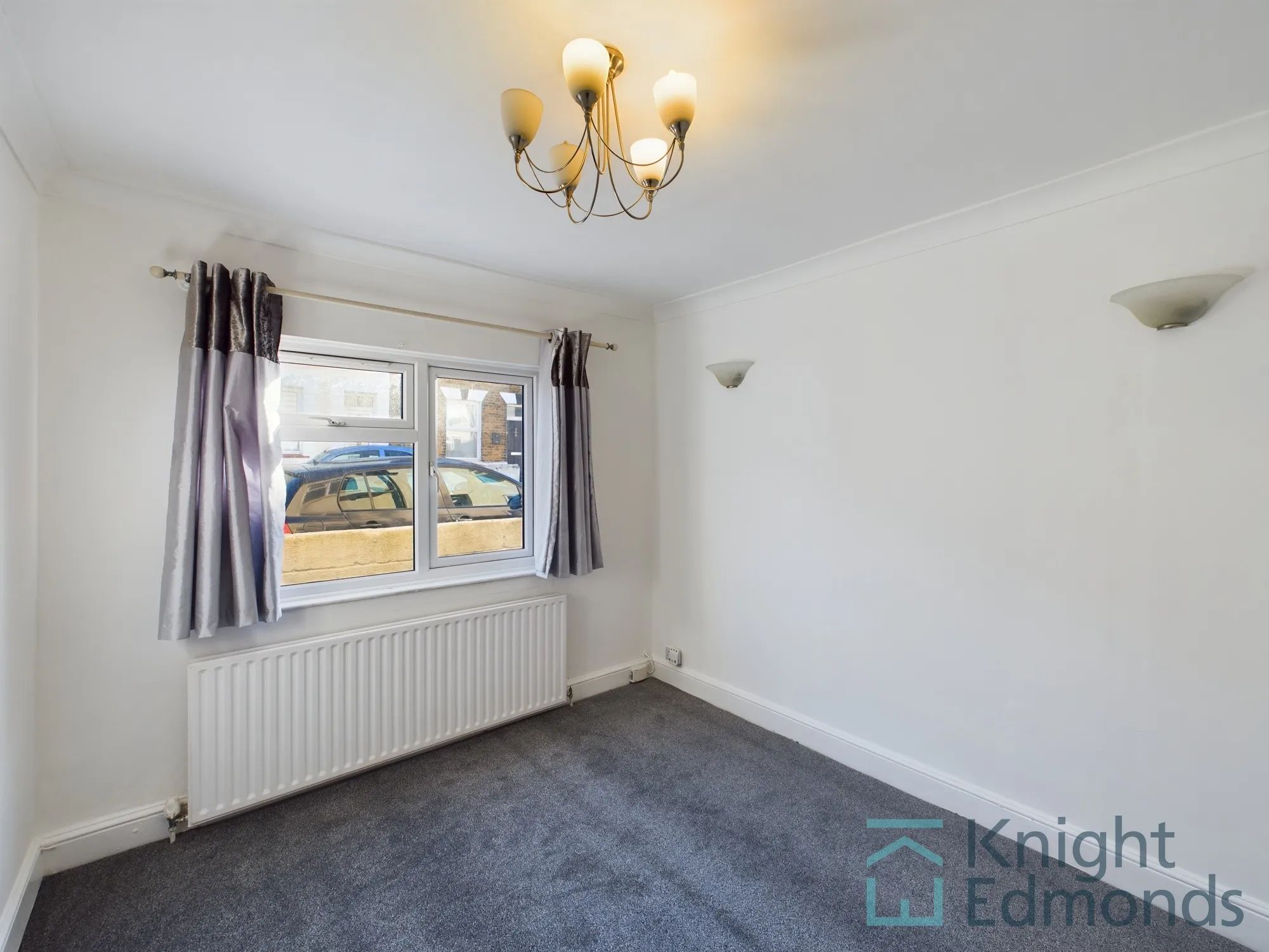 3 bed mid-terraced house for sale in Britton Street, Gillingham  - Property Image 3