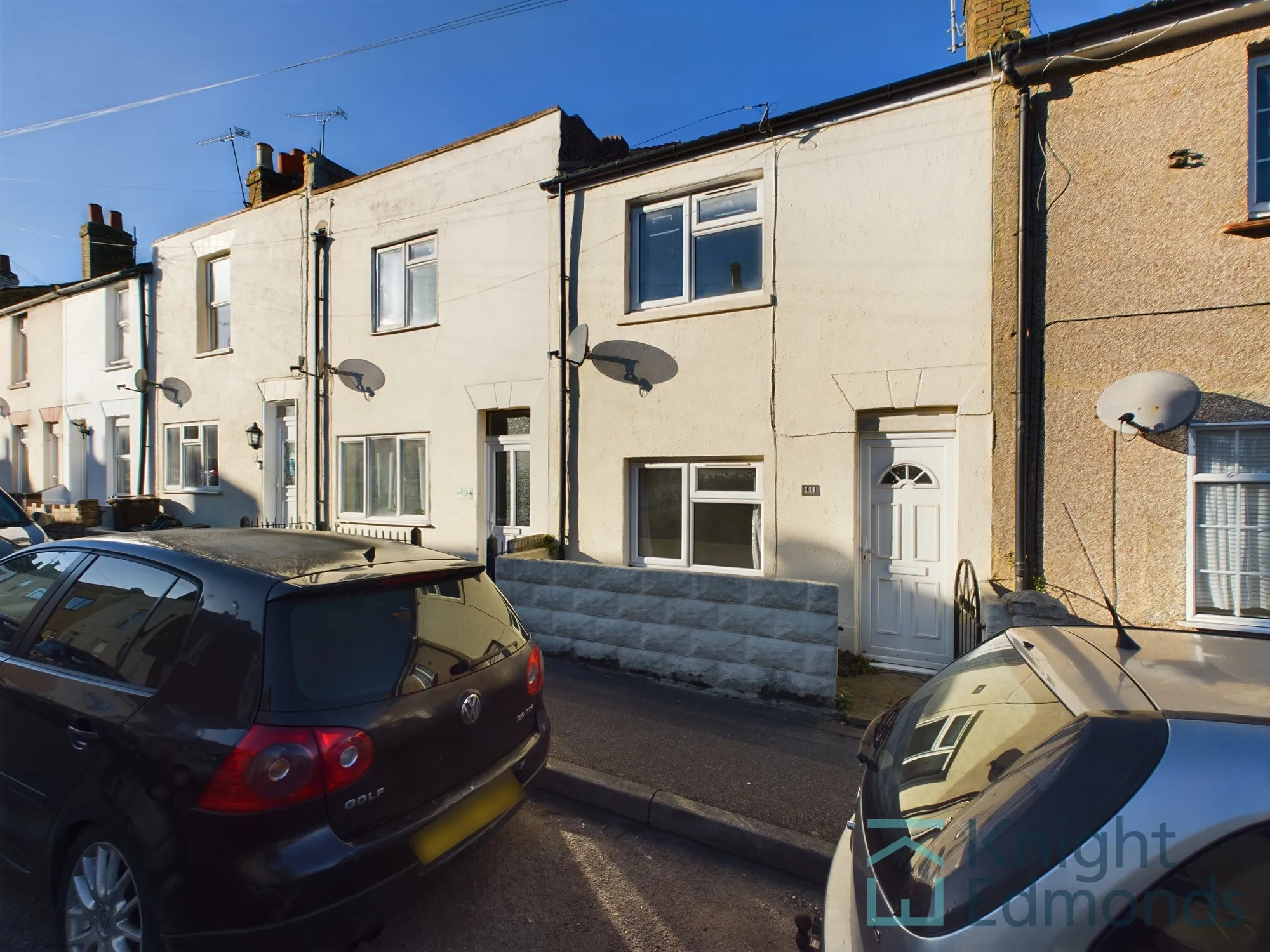 3 bed mid-terraced house for sale in Britton Street, Gillingham  - Property Image 1
