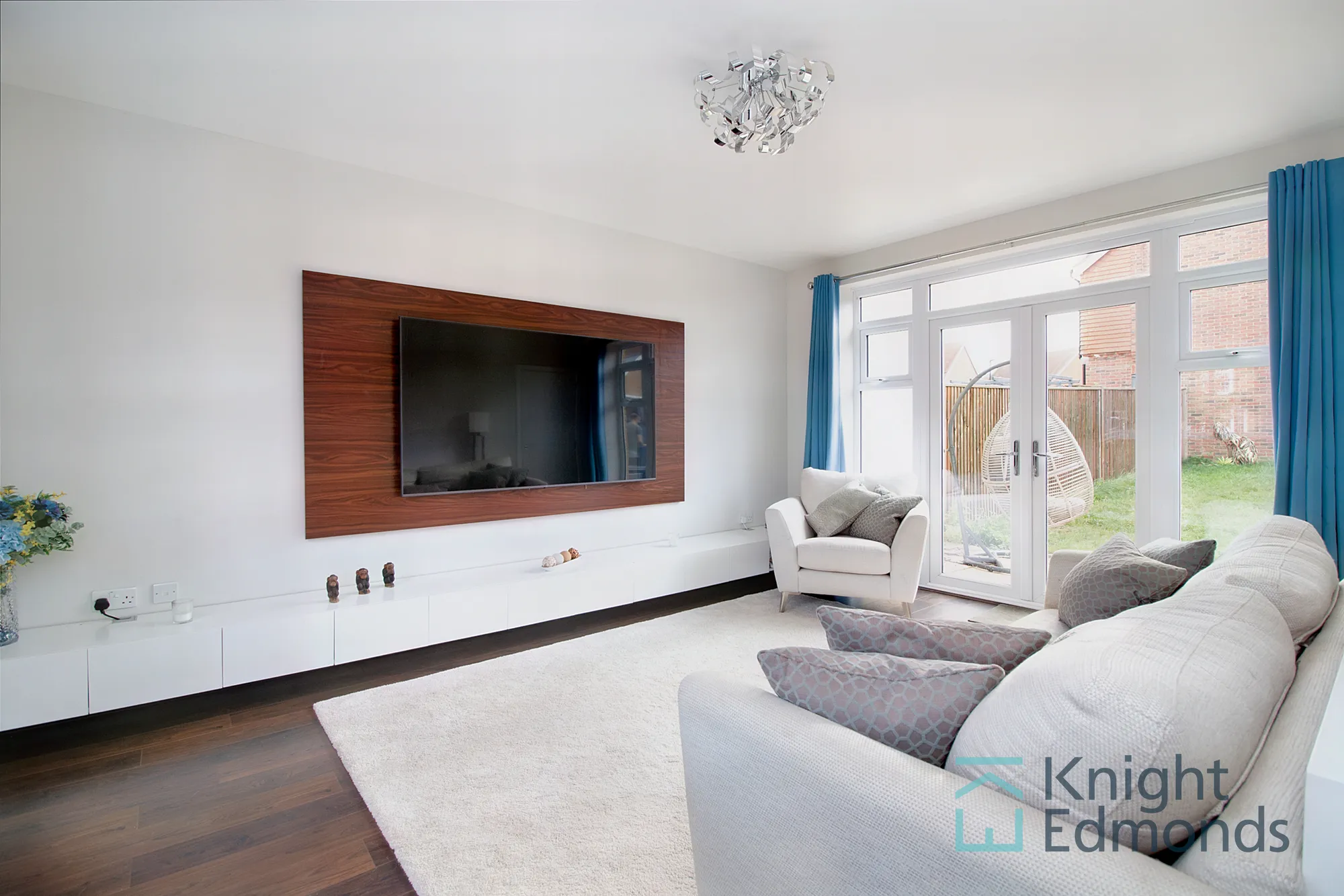 4 bed terraced house for sale in Chapelfield Way, Maidstone 2