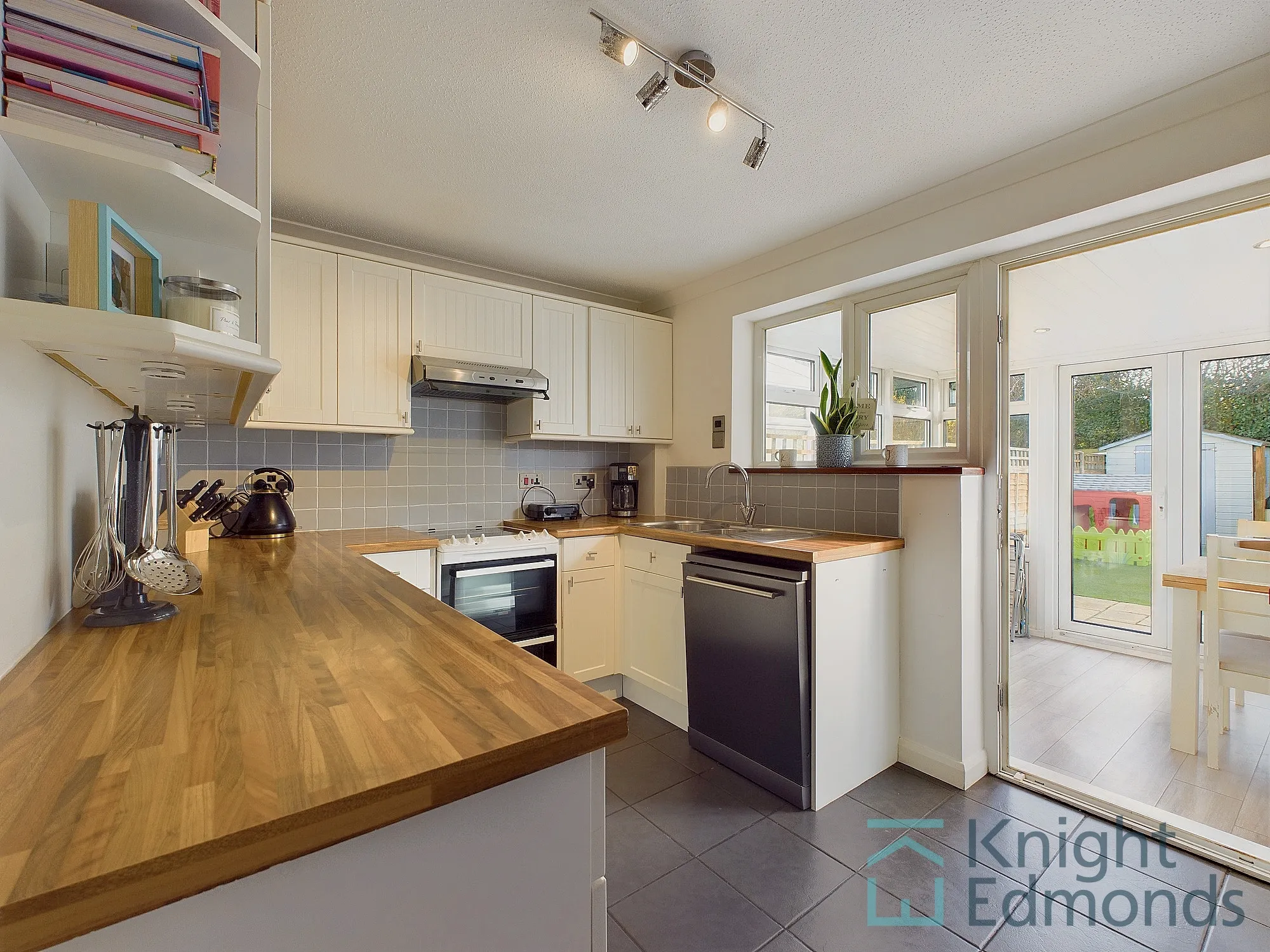 2 bed mid-terraced house for sale in Aspian Drive, Maidstone  - Property Image 3
