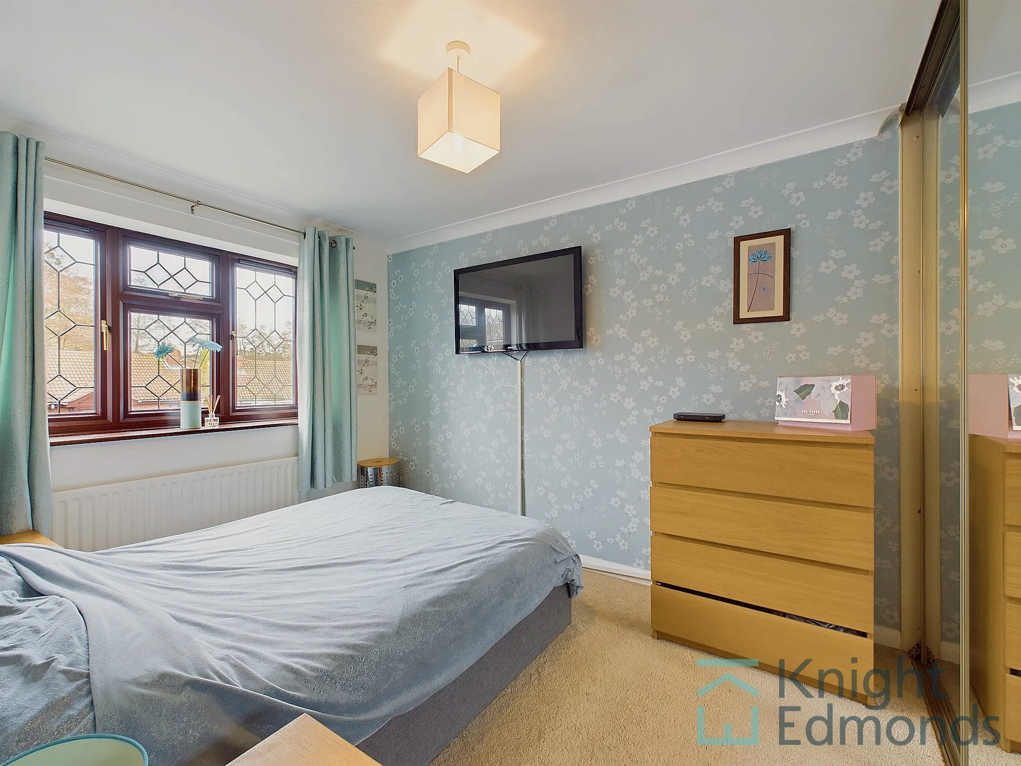 3 bed detached house for sale in Cotswold Gardens, Maidstone  - Property Image 9