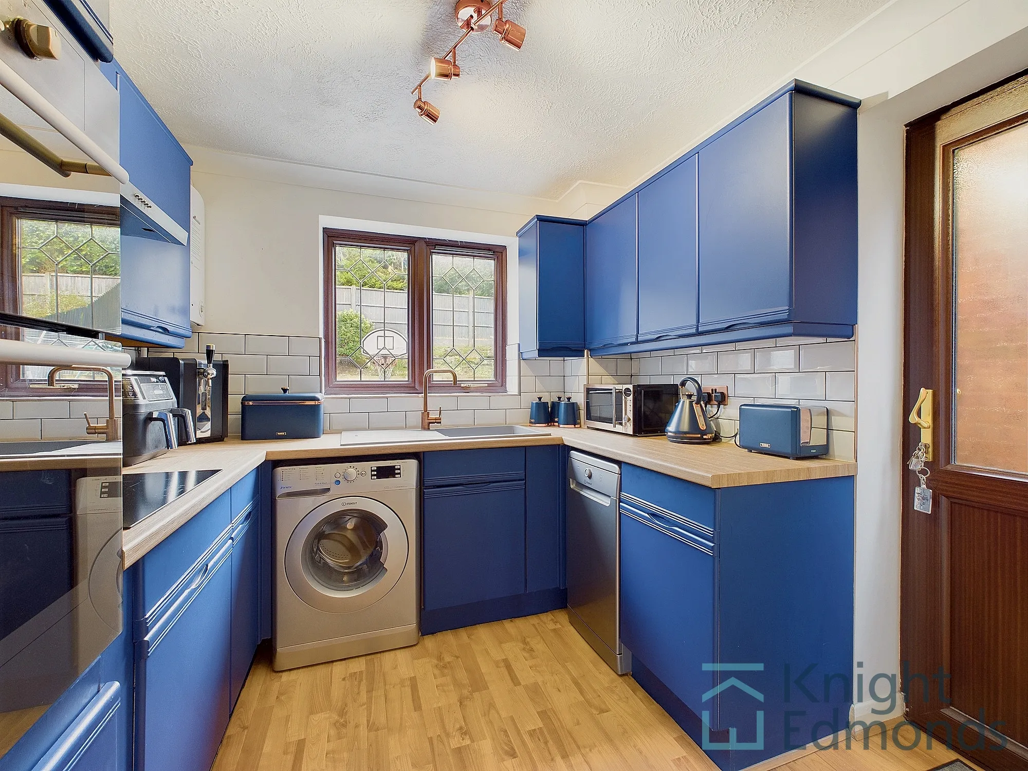 3 bed detached house for sale in Cotswold Gardens, Maidstone  - Property Image 5
