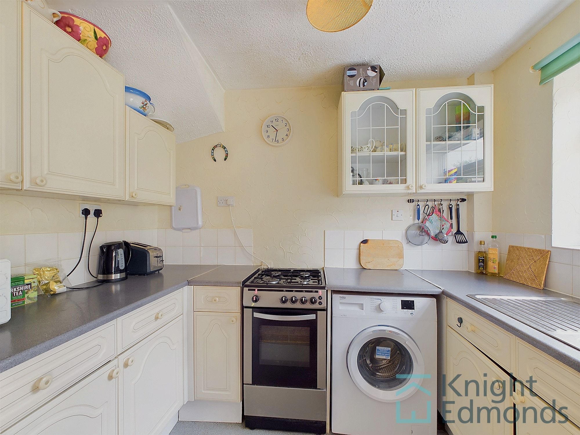 3 bed house for sale in Upper Road, Maidstone  - Property Image 3