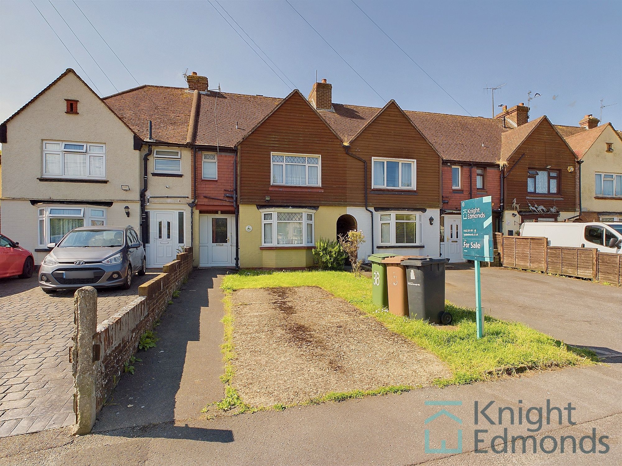 3 bed house for sale in Upper Road, Maidstone  - Property Image 1