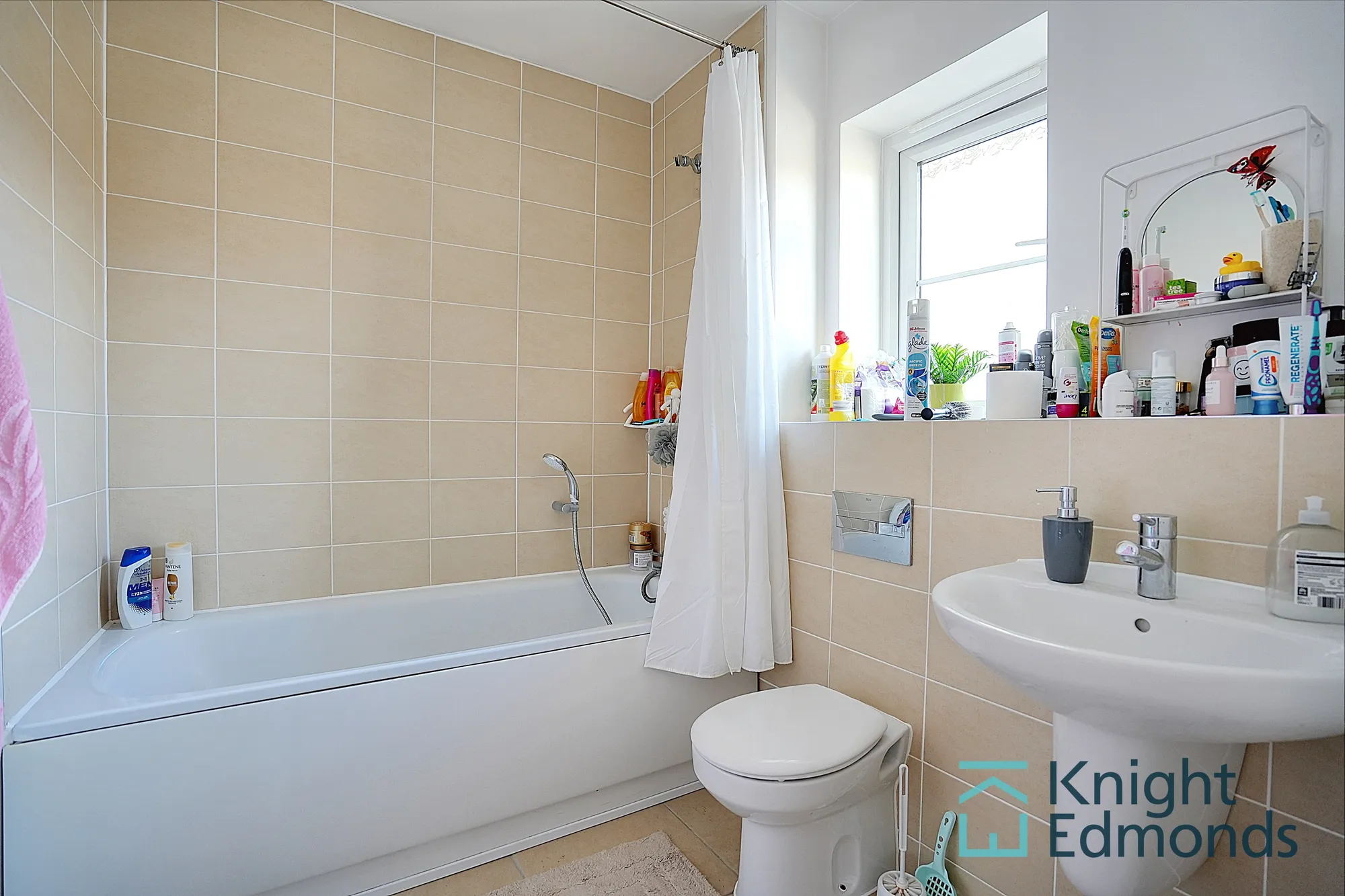 2 bed for sale in Buffkyn Way, Maidstone  - Property Image 8