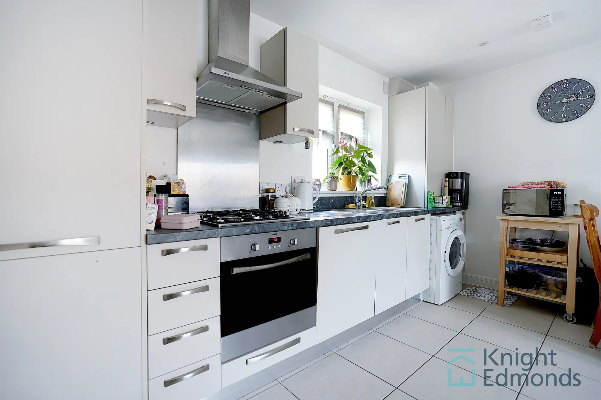 2 bed for sale in Buffkyn Way, Maidstone  - Property Image 2