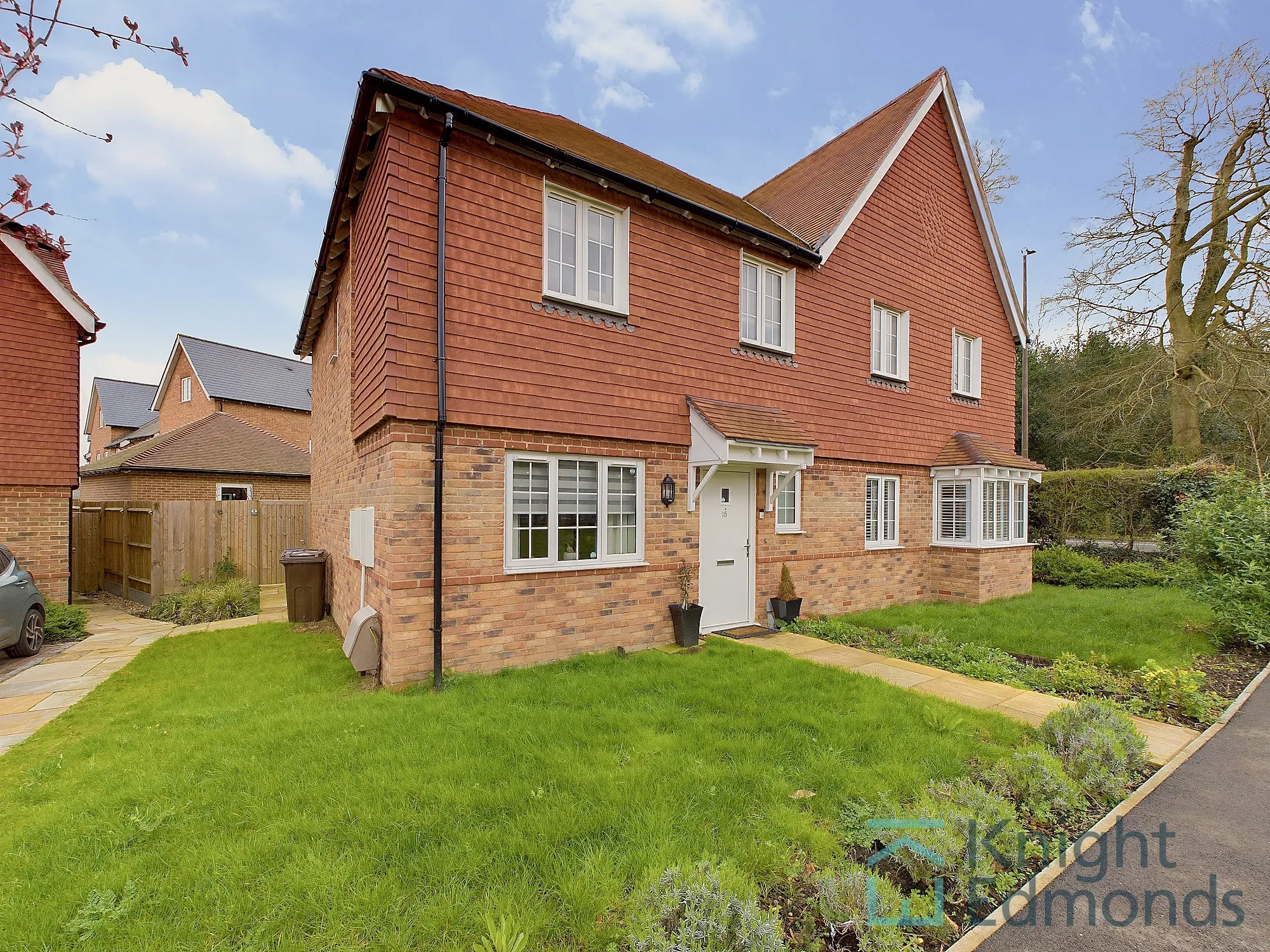 3 bed semi-detached house for sale in Castle Way, Maidstone  - Property Image 1
