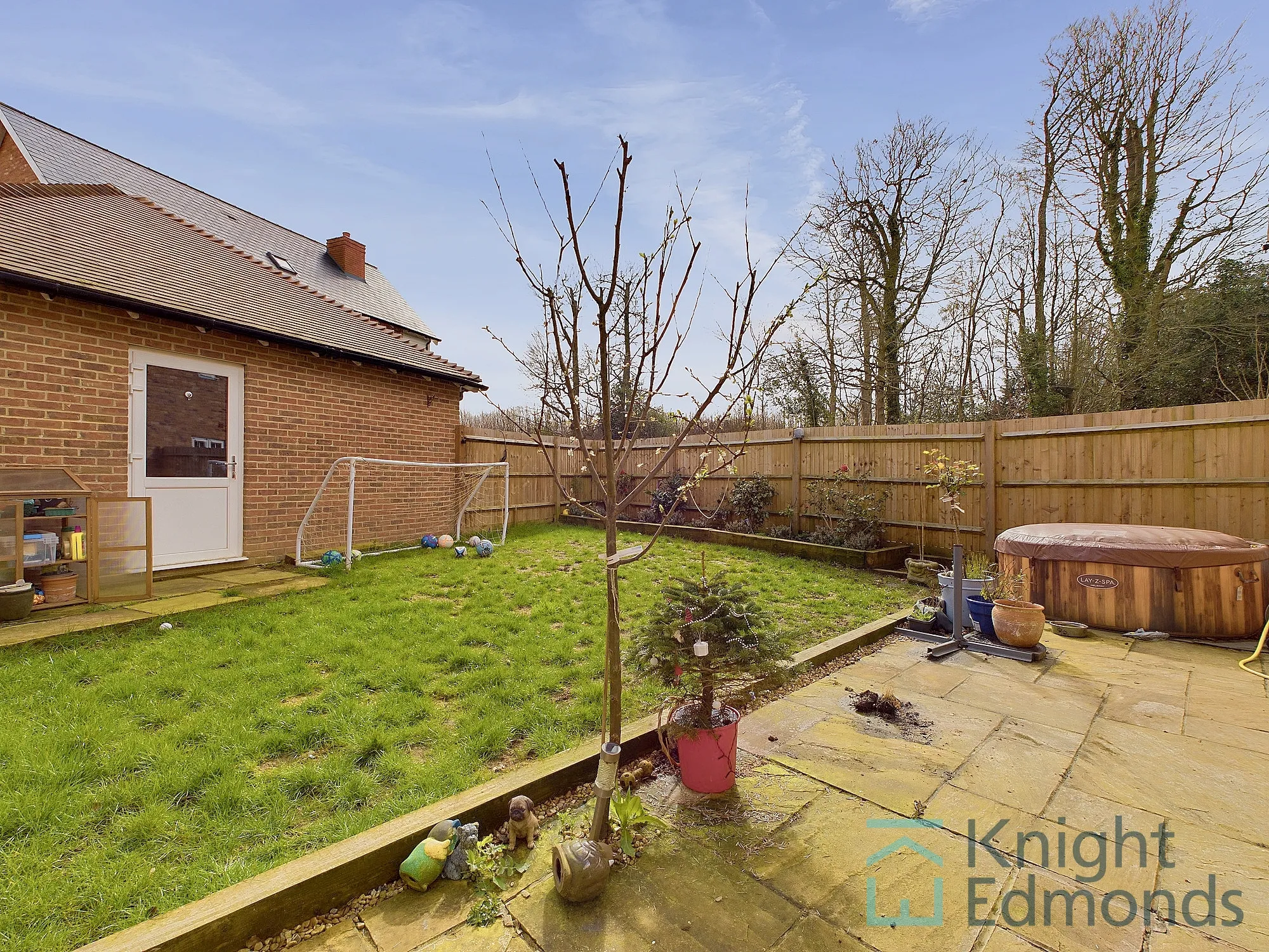 3 bed semi-detached house for sale in Castle Way, Maidstone  - Property Image 16