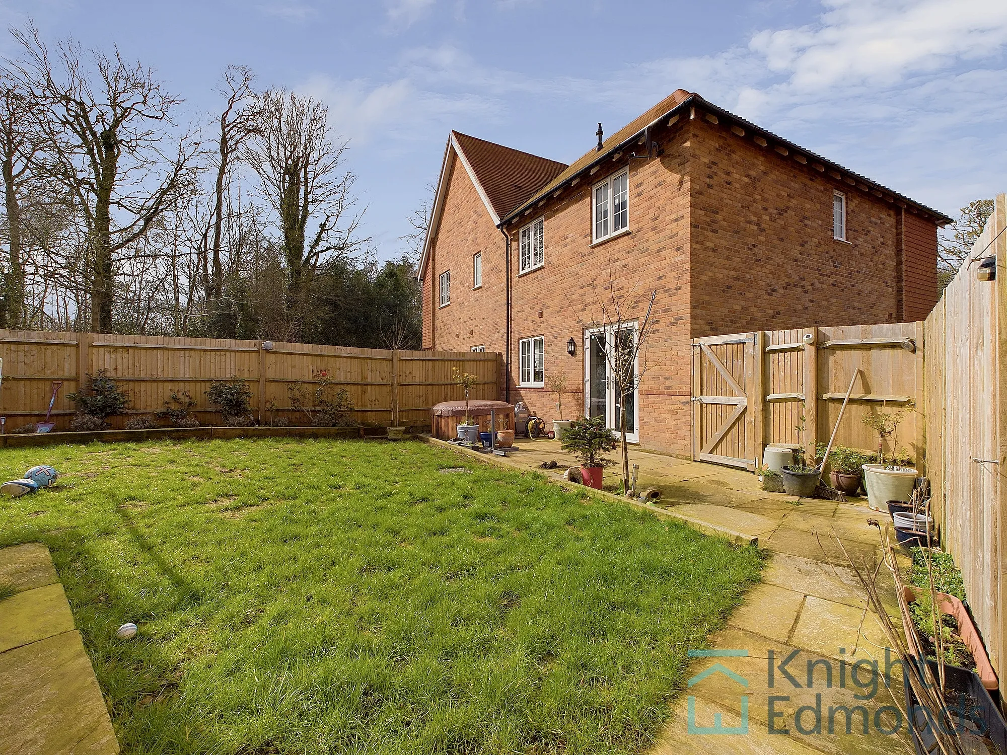 3 bed semi-detached house for sale in Castle Way, Maidstone  - Property Image 4