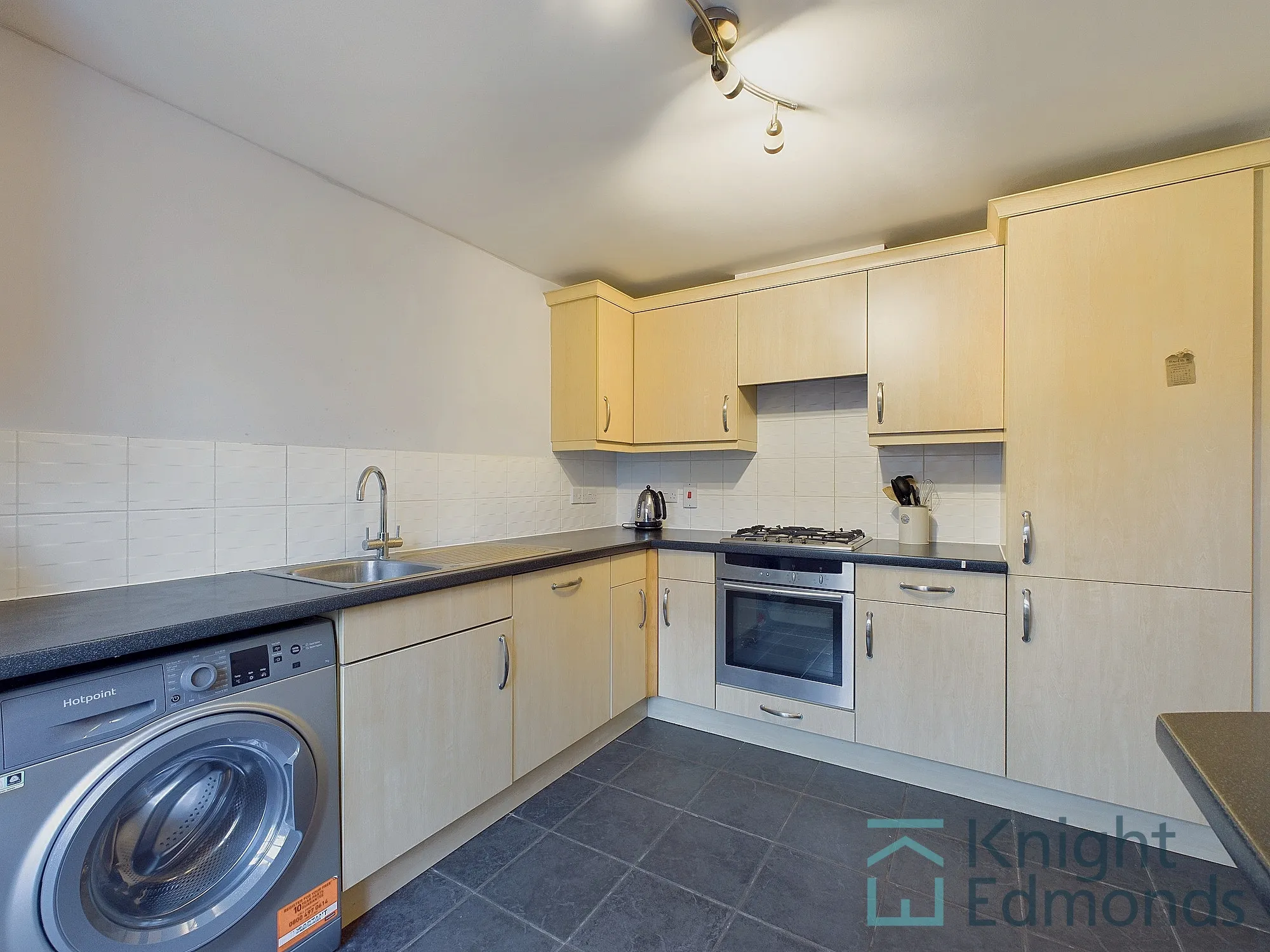3 bed end of terrace house for sale in Denning Close, Maidstone  - Property Image 11