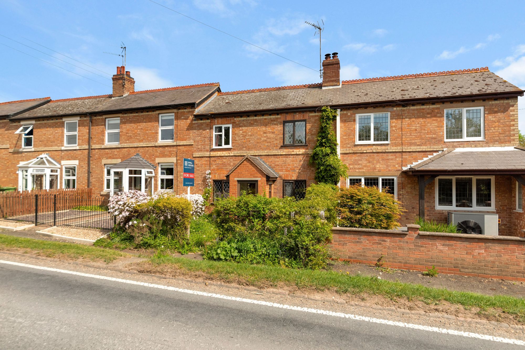 2 bed mid-terraced house for sale in Main Road, Pershore  - Property Image 11