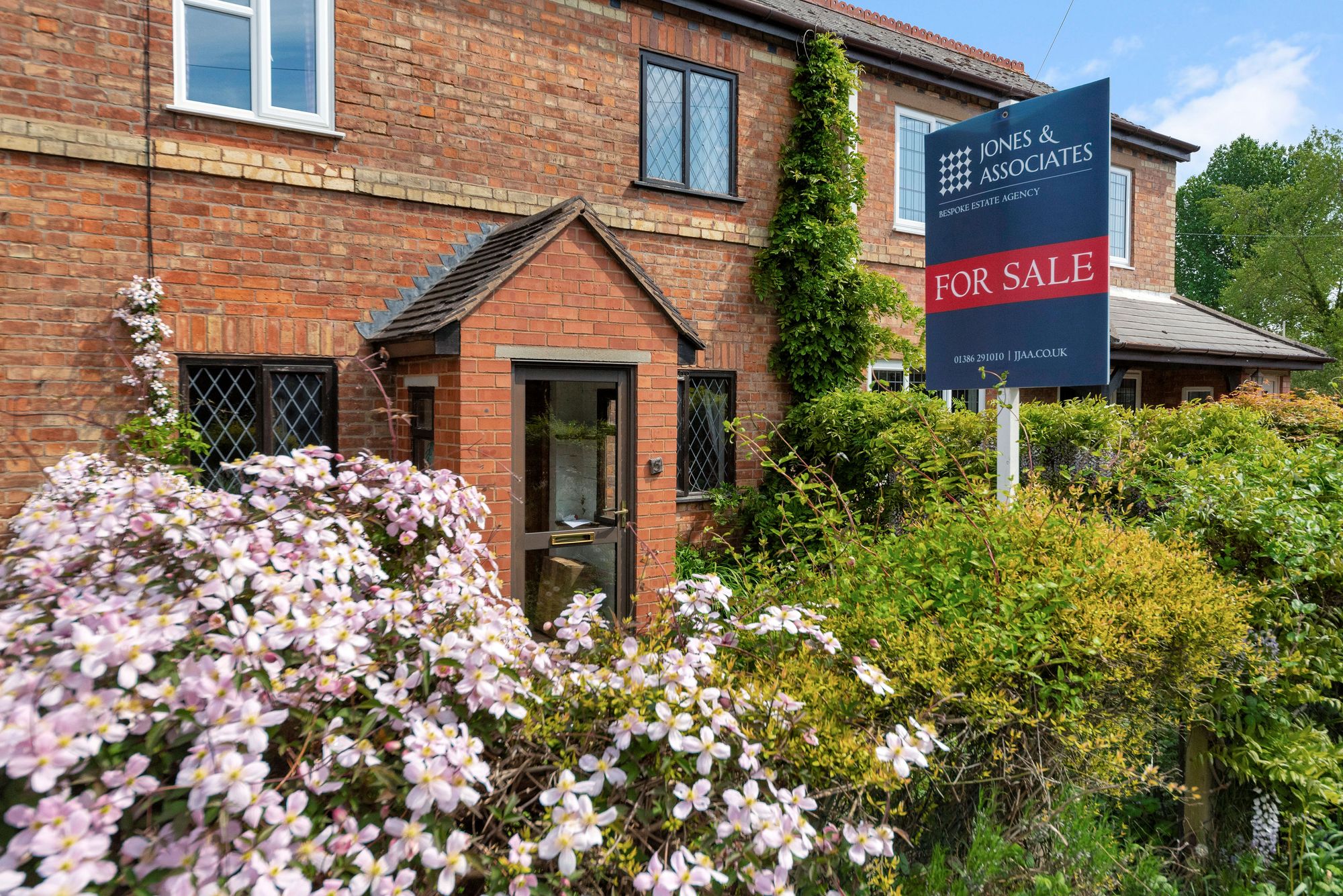 2 bed mid-terraced house for sale in Main Road, Pershore, WR10