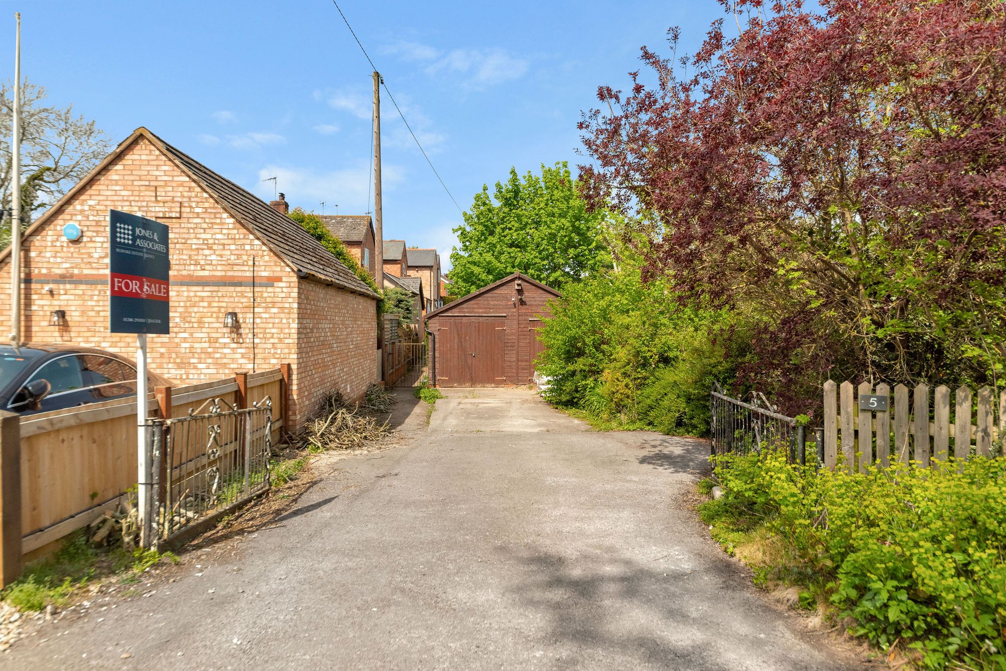 2 bed mid-terraced house for sale in Main Road, Pershore  - Property Image 2