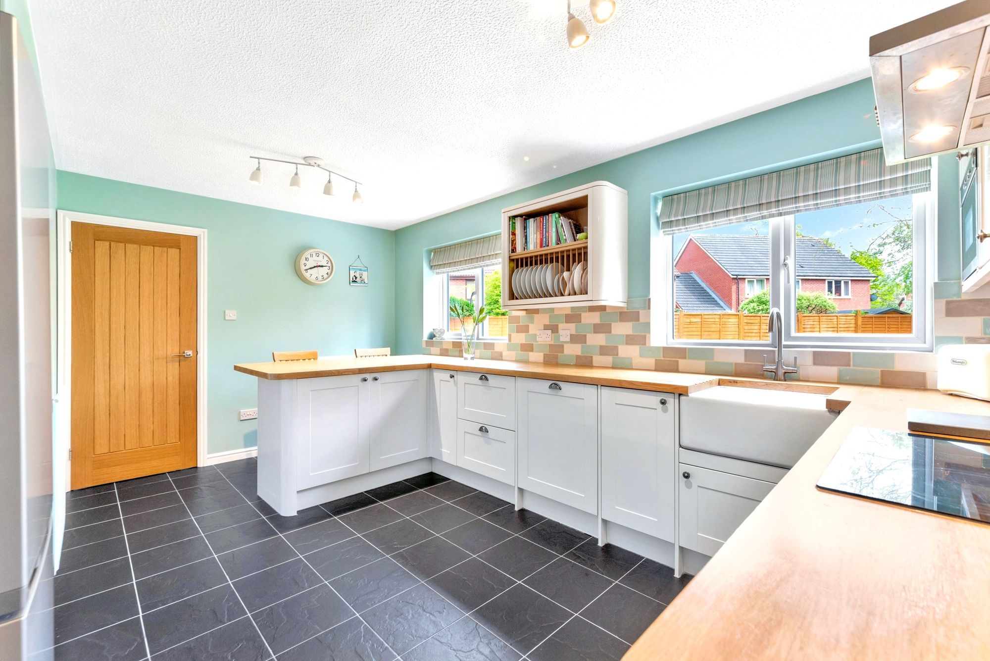 5 bed detached house for sale in Hever Avenue, Worcester  - Property Image 8