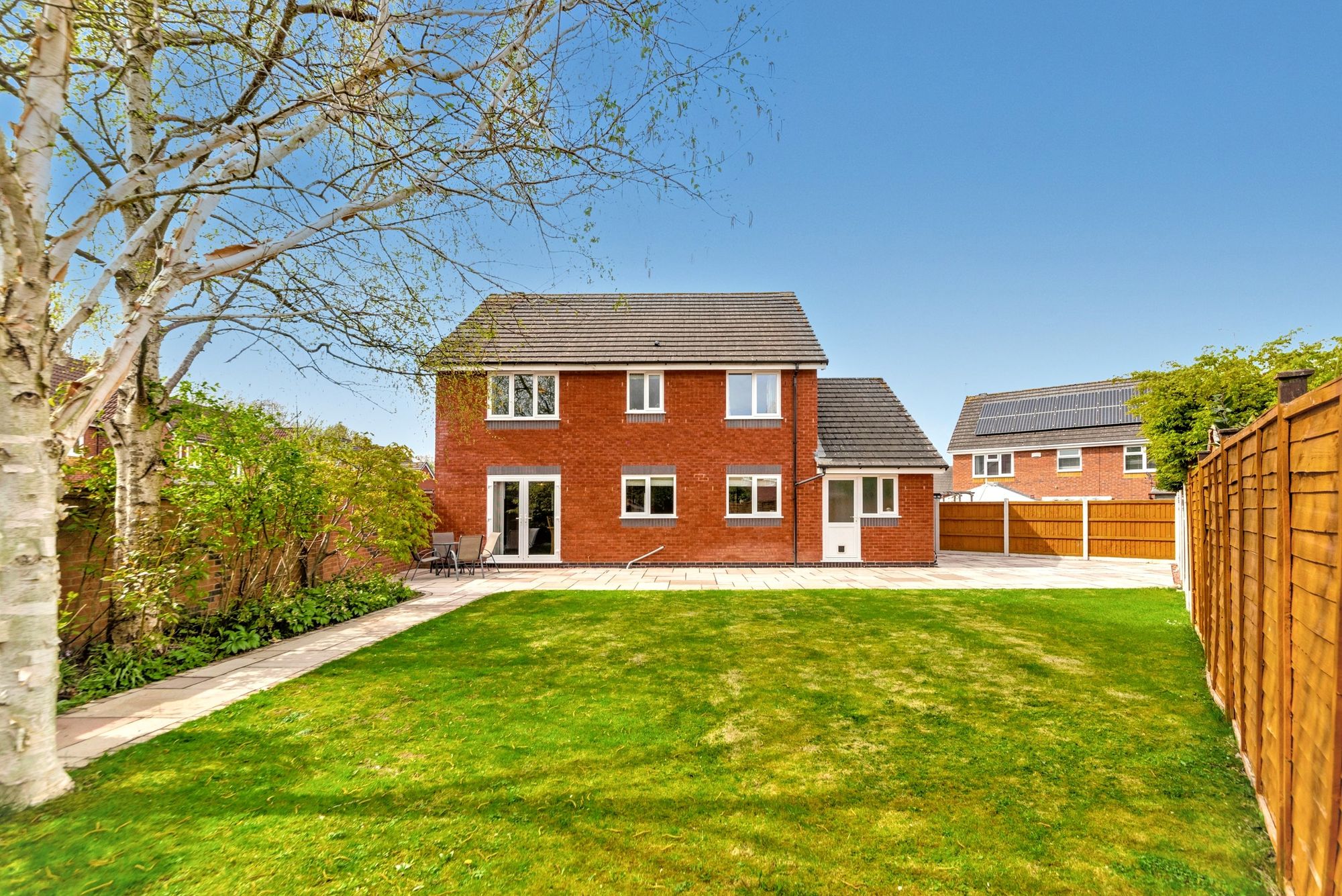 5 bed detached house for sale in Hever Avenue, Worcester 1