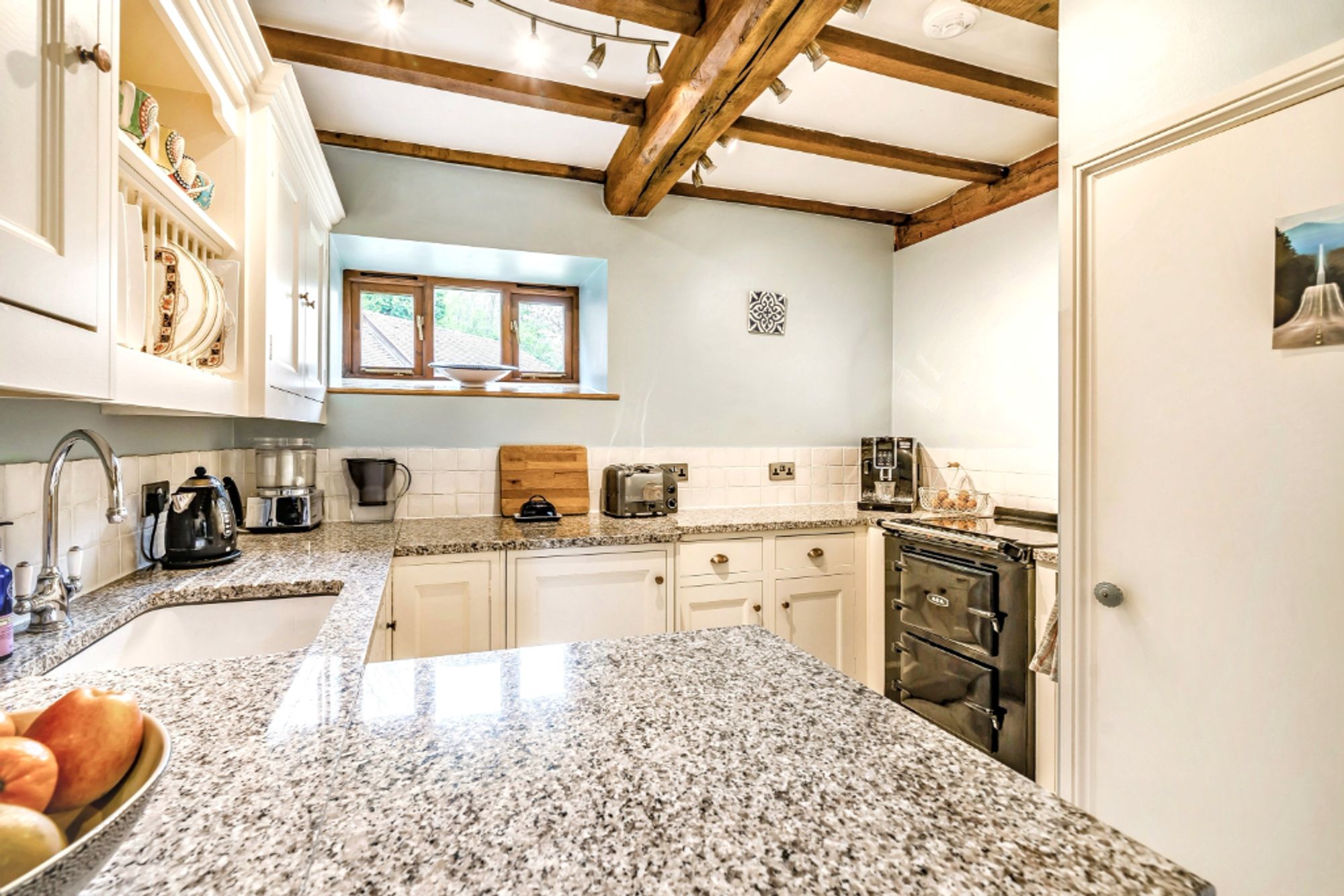 2 bed barn conversion for sale in Halesend Grittles End, Malvern  - Property Image 6