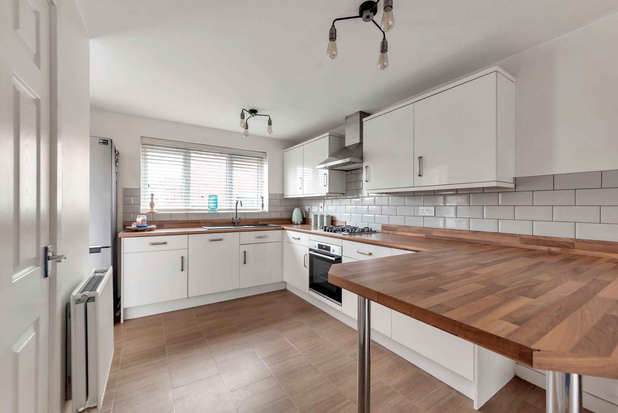 5 bed detached house for sale in Westcott Way, Pershore 1