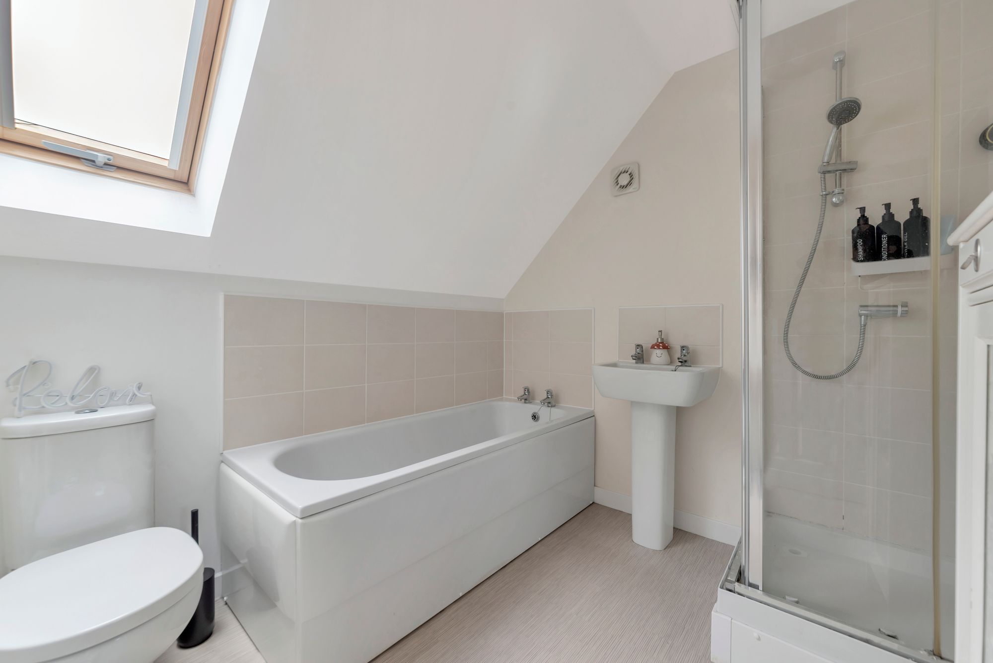 5 bed detached house for sale in Westcott Way, Pershore 16