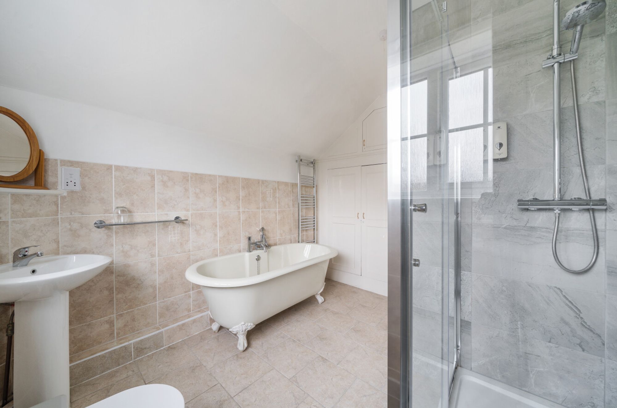 5 bed detached house for sale in High Street, Pershore 16