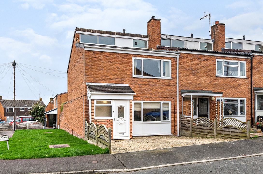 3 bed end of terrace house for sale in Apple Tree Road, Pershore  - Property Image 1