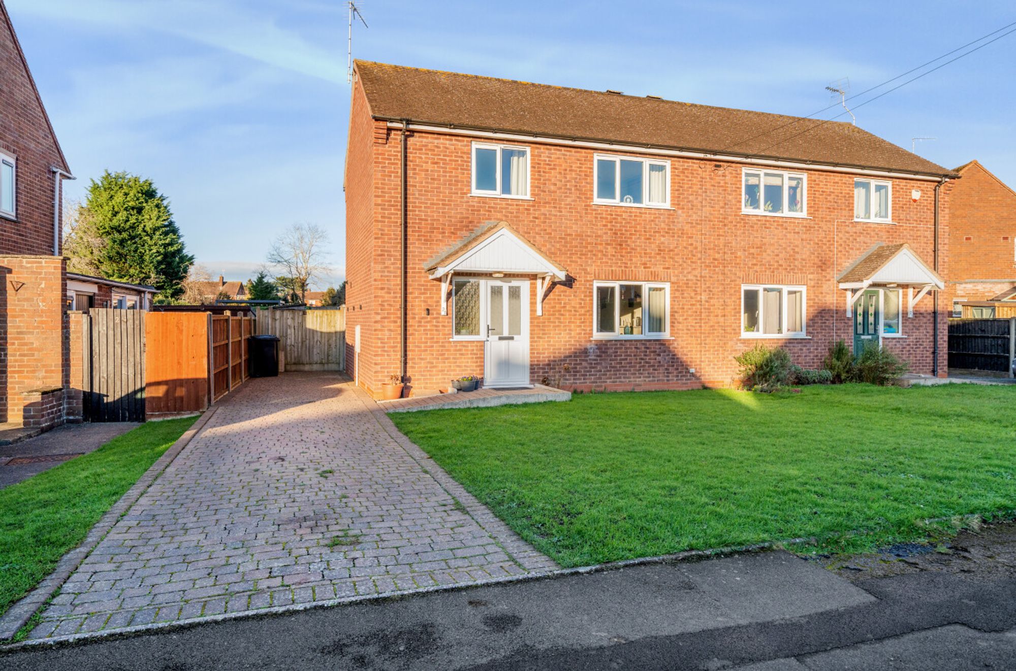 2 bed semi-detached house for sale in Woodward Road, Pershore  - Property Image 1