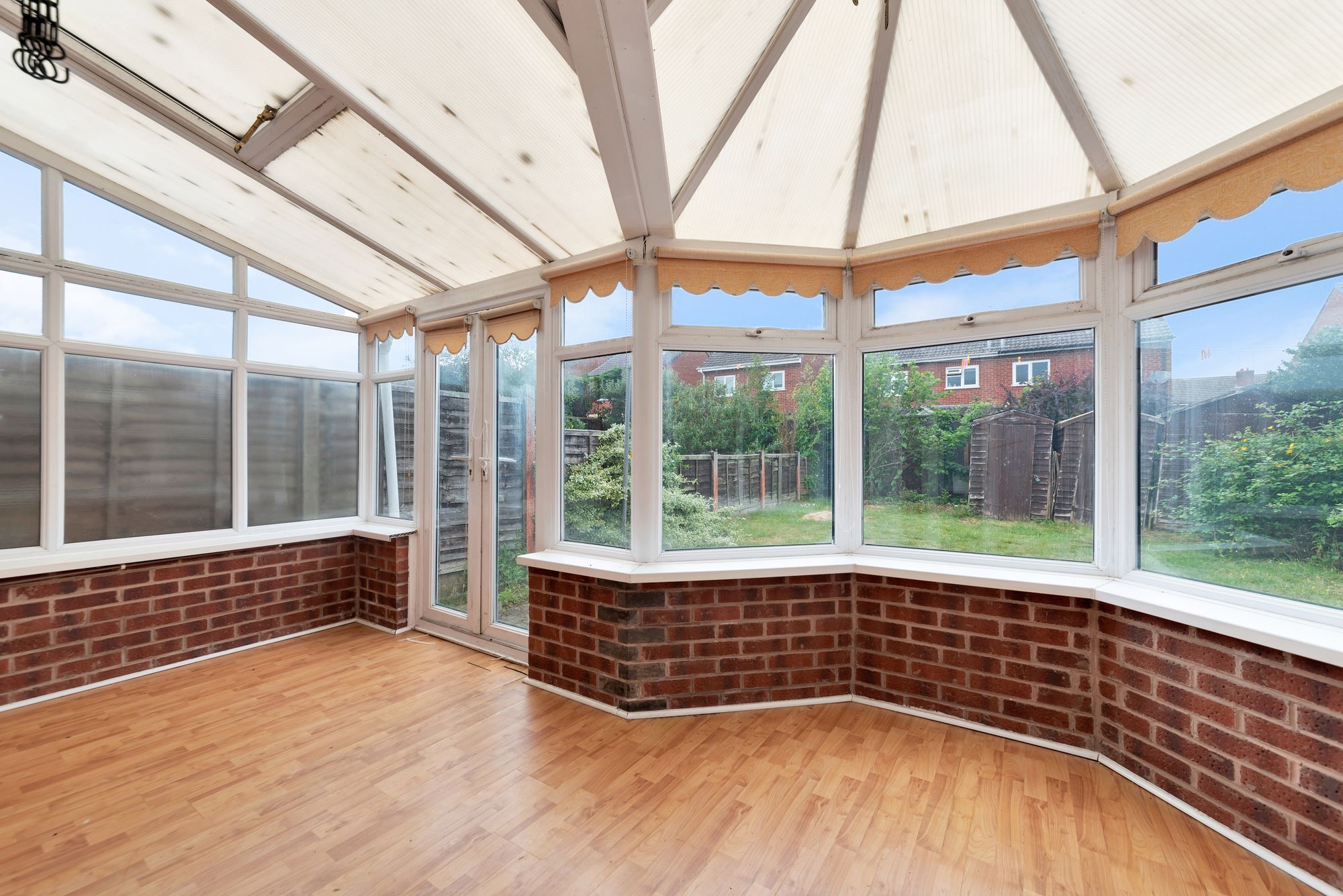 2 bed semi-detached house for sale in Chestnut Close, Pershore  - Property Image 4
