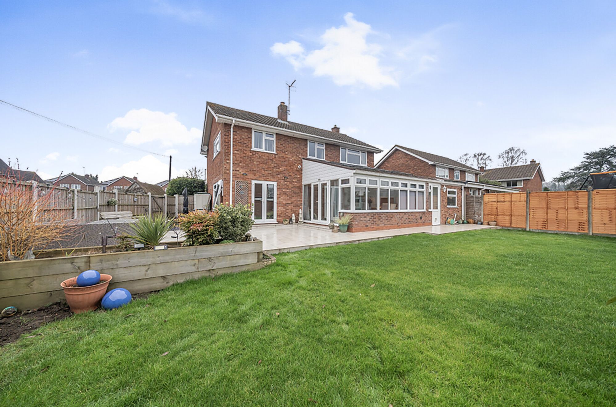 4 bed detached house for sale in Paddock Close, Pershore  - Property Image 1