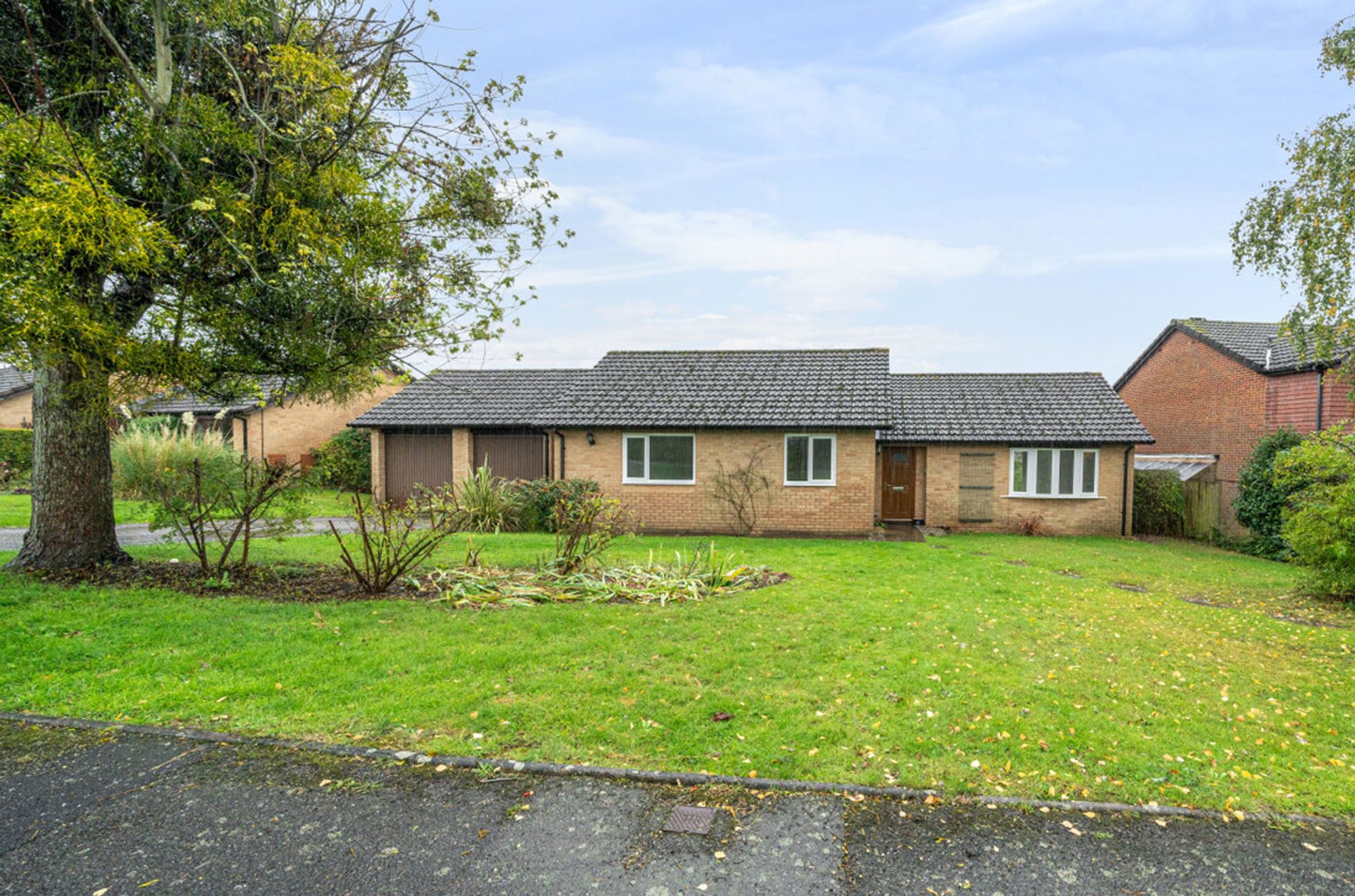 3 bed detached bungalow for sale in Mount Pleasant, Pershore  - Property Image 1