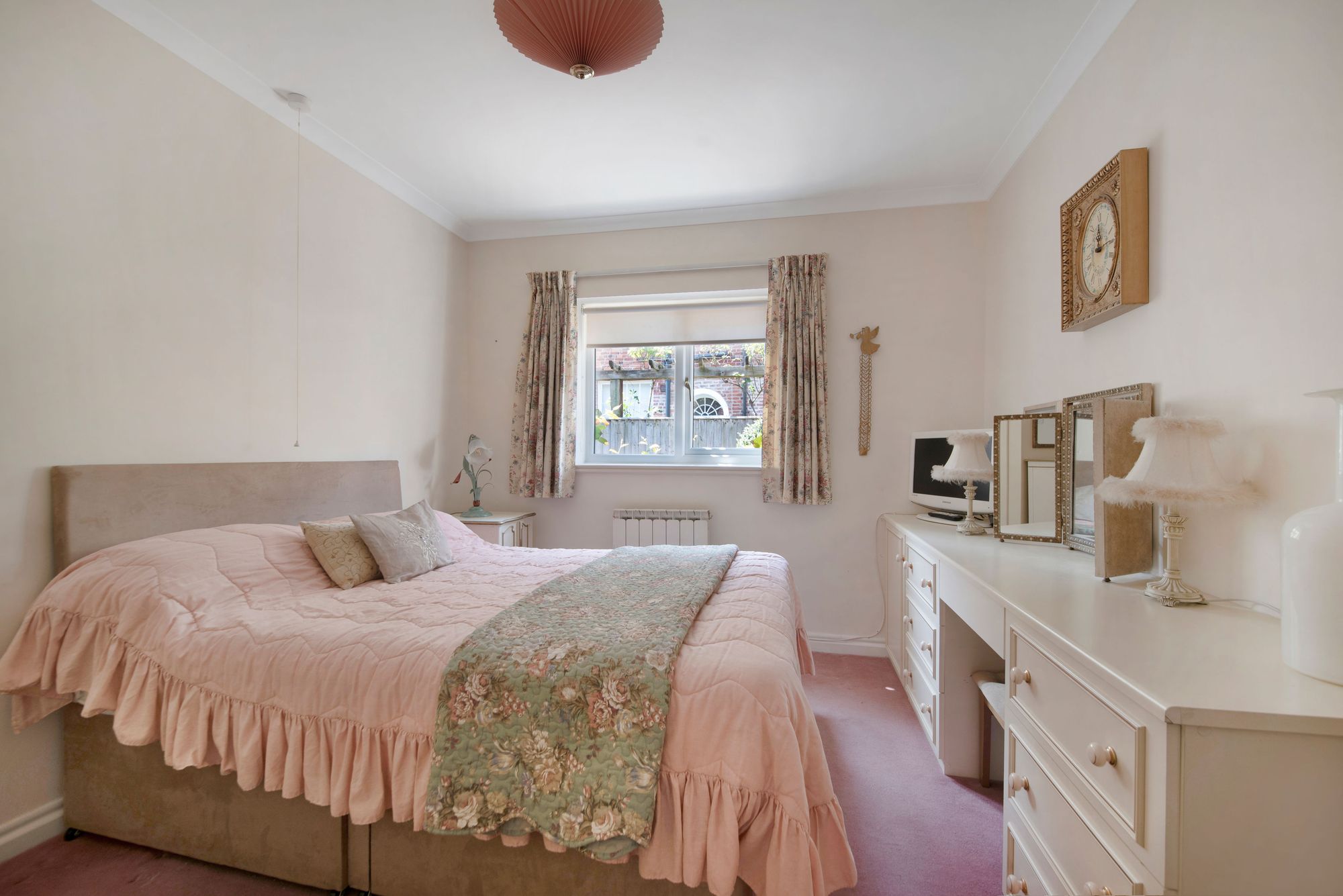 2 bed semi-detached bungalow for sale in Weir Gardens, Pershore  - Property Image 8